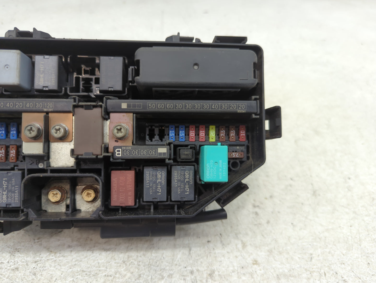 2015-2016 Honda Cr-V Fusebox Fuse Box Panel Relay Module Fits Fits 2015 2016 OEM Used Auto Parts - Oemusedautoparts1.com