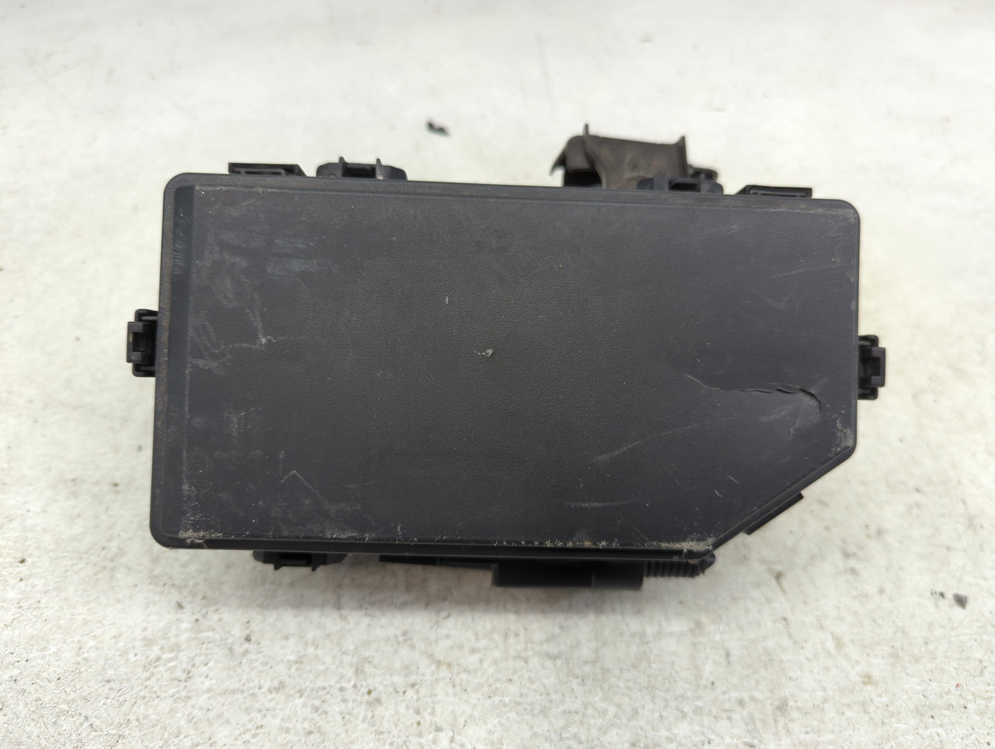2015-2016 Honda Cr-V Fusebox Fuse Box Panel Relay Module P/N:T1W A010 Fits Fits 2015 2016 OEM Used Auto Parts - Oemusedautop