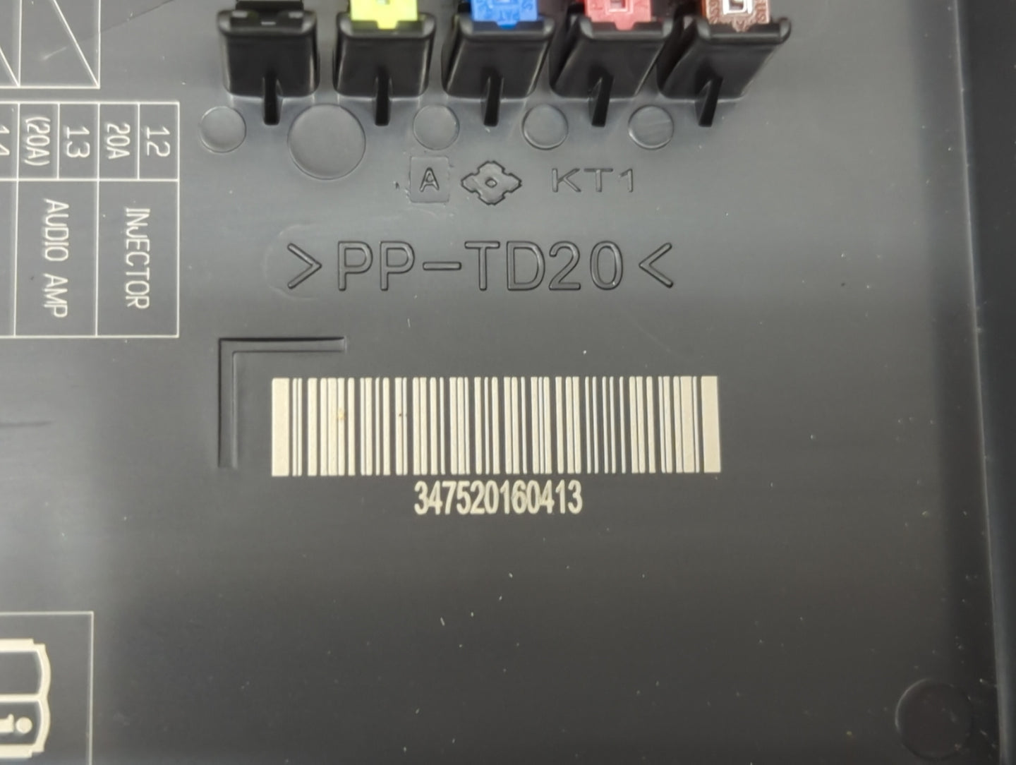 2015-2016 Honda Cr-V Fusebox Fuse Box Panel Relay Module P/N:T1W A010 Fits Fits 2015 2016 OEM Used Auto Parts - Oemusedautop