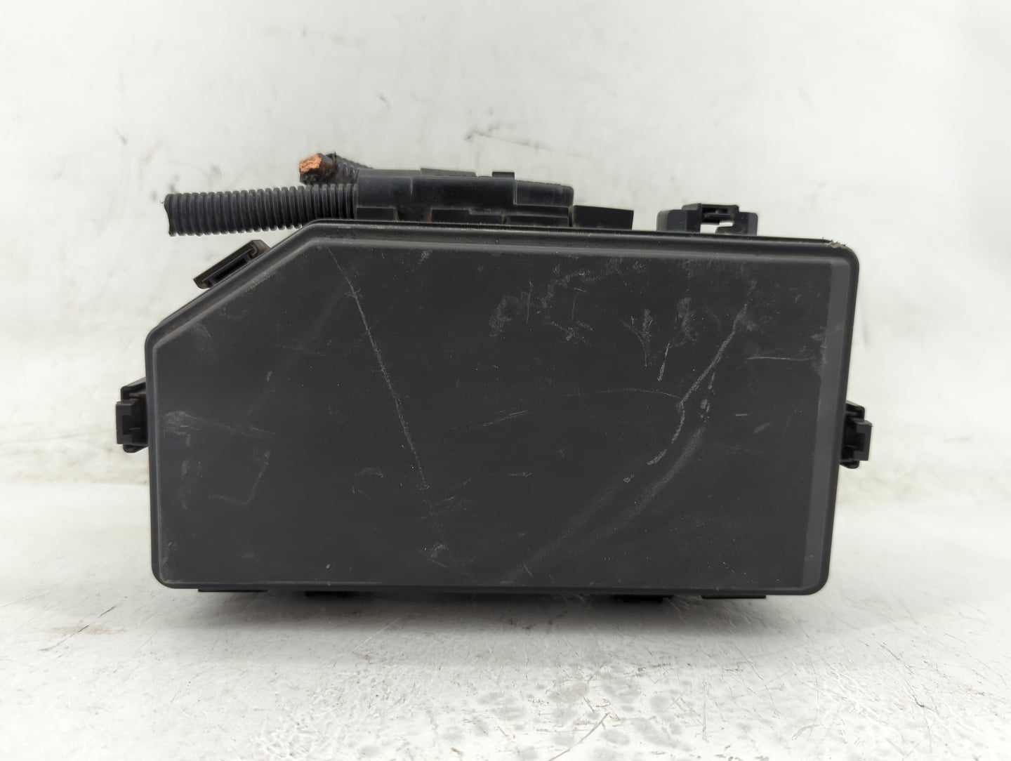 2015-2016 Honda Cr-V Fusebox Fuse Box Panel Relay Module P/N:T1W A010 Fits Fits 2015 2016 OEM Used Auto Parts - Oemusedautop
