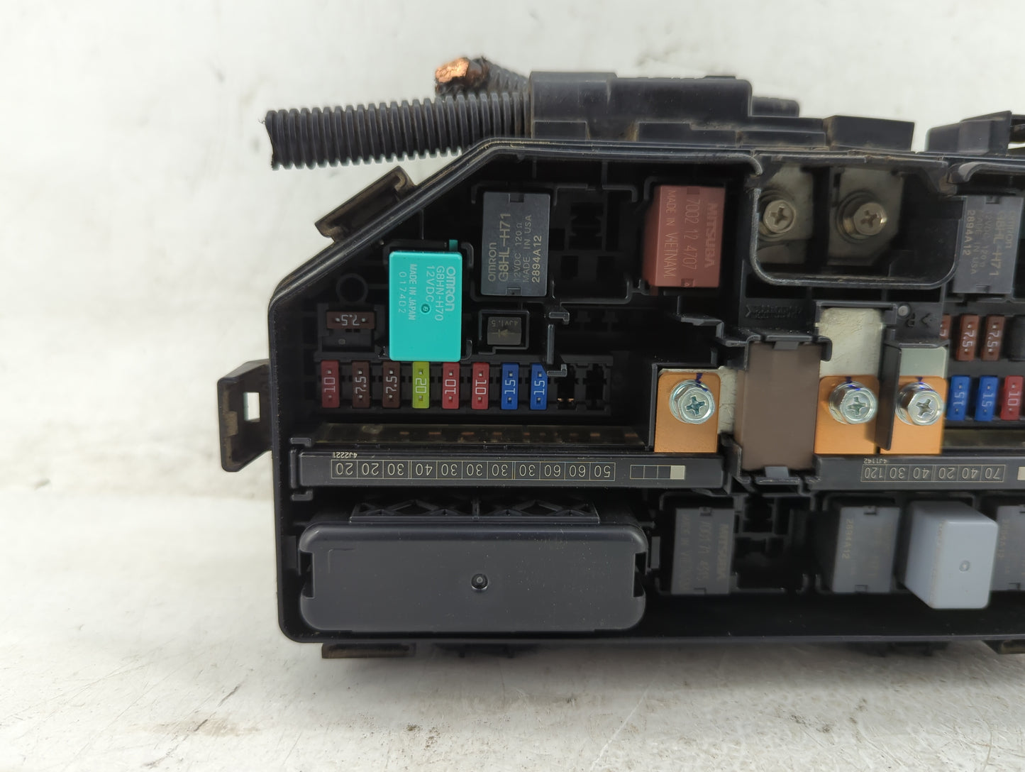 2015-2016 Honda Cr-V Fusebox Fuse Box Panel Relay Module P/N:T1W A010 Fits Fits 2015 2016 OEM Used Auto Parts - Oemusedautop