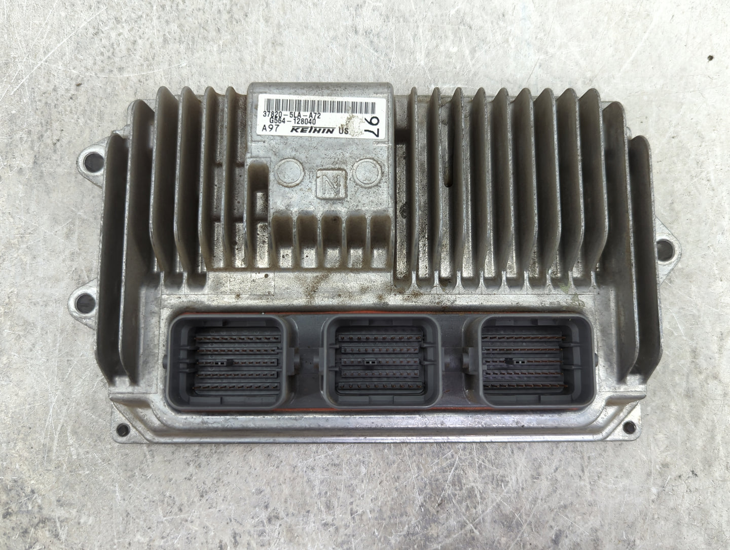 2015 Honda Cr-V PCM Engine Control Computer ECU ECM PCU OEM P/N:37820-5LA-A72 G564-128040 Fits OEM Used Auto Parts - Oemused