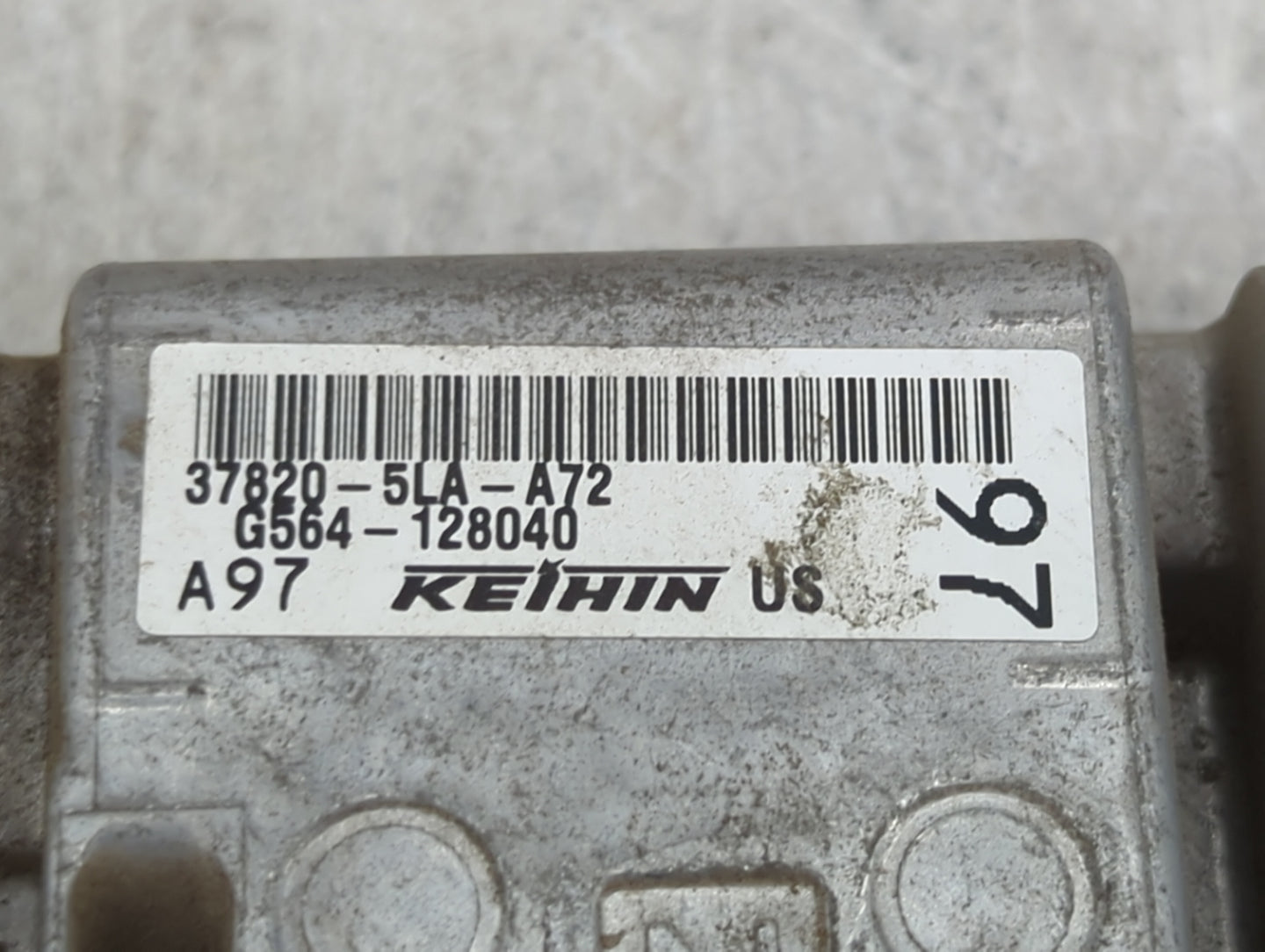2015 Honda Cr-V PCM Engine Control Computer ECU ECM PCU OEM P/N:37820-5LA-A72 G564-128040 Fits OEM Used Auto Parts - Oemused