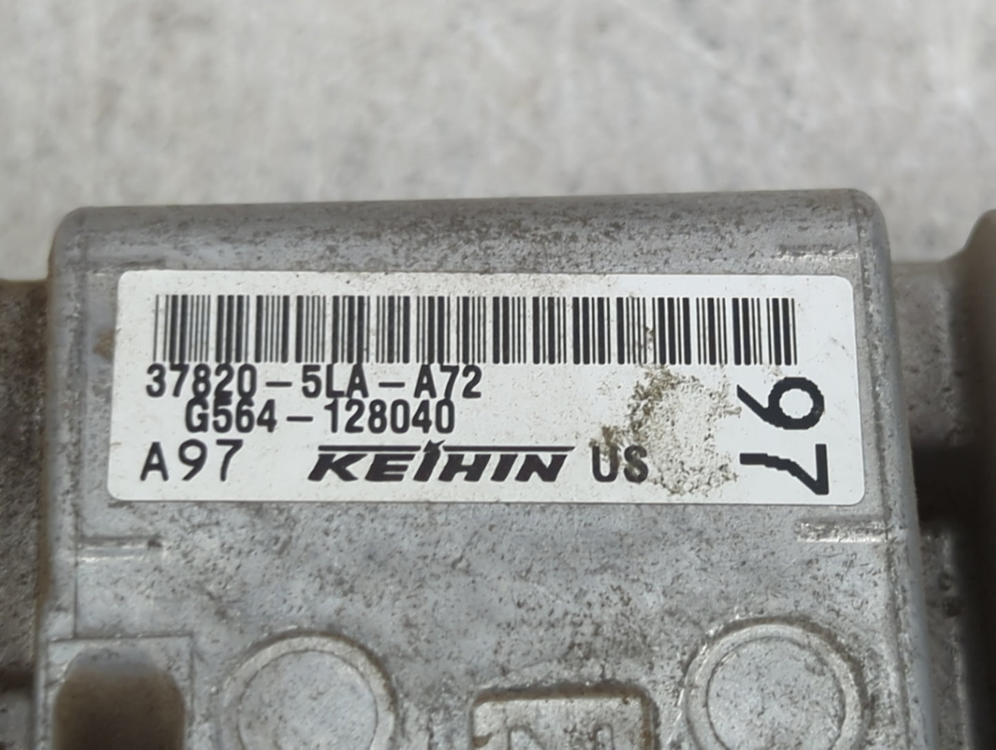 2015 Honda Cr-V PCM Engine Control Computer ECU ECM PCU OEM P/N:37820-5LA-A72 G564-128040 Fits OEM Used Auto Parts - Oemused