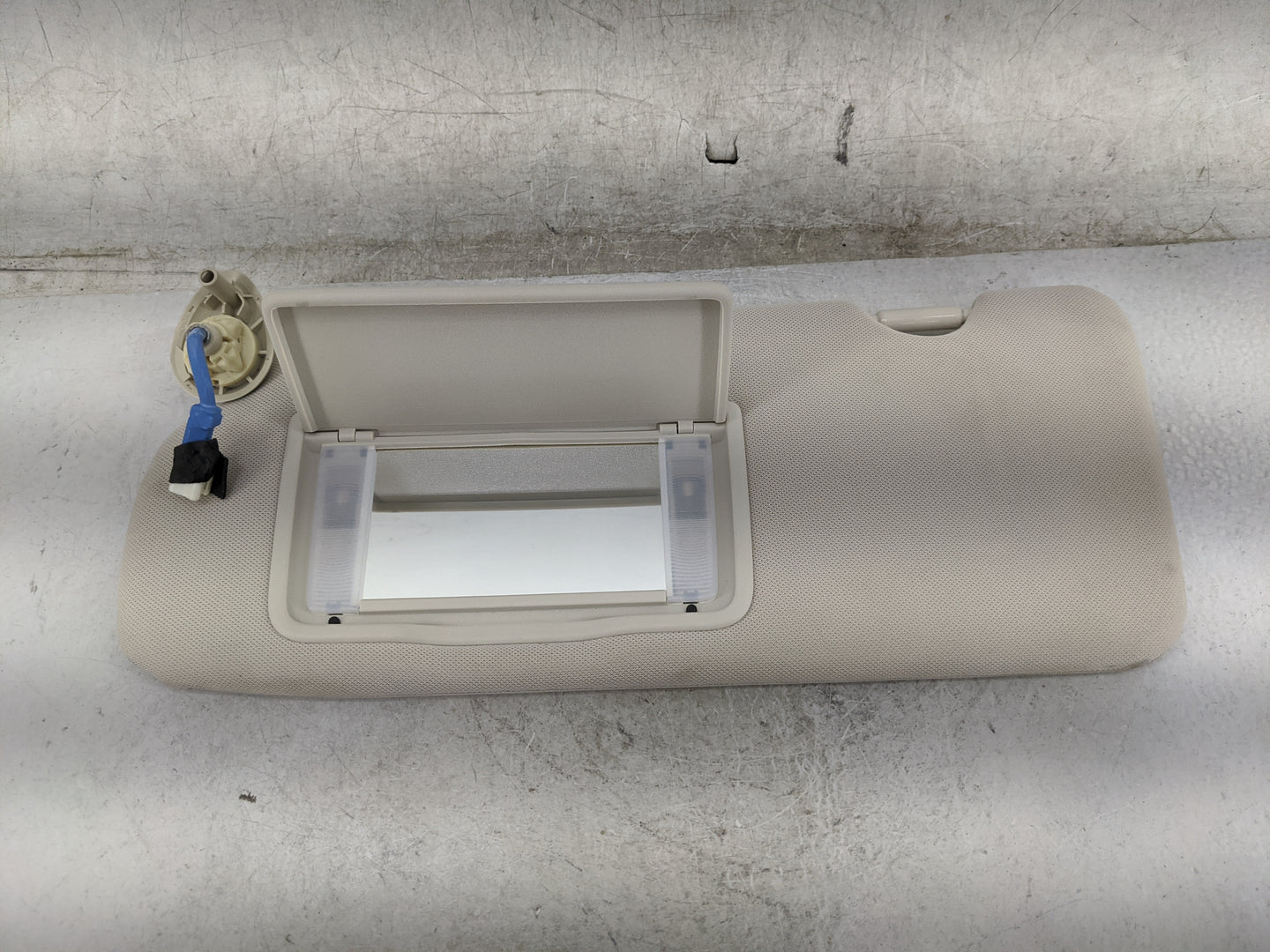 2015-2016 Honda Cr-V Sun Visor Shade Replacement Driver Left Mirror Fits Fits 2015 2016 OEM Used Auto Parts - Oemusedautopar