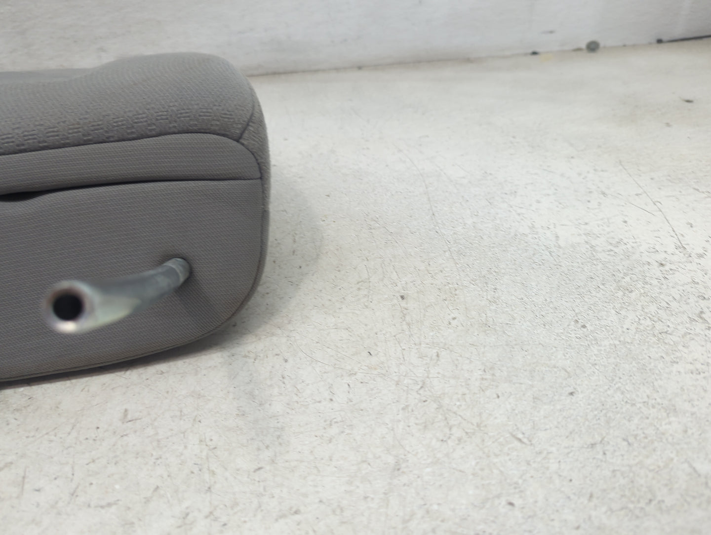 2015 Honda Cr-v Headrest Head Rest Front Driver Seat Gray - Oemusedautoparts1.com