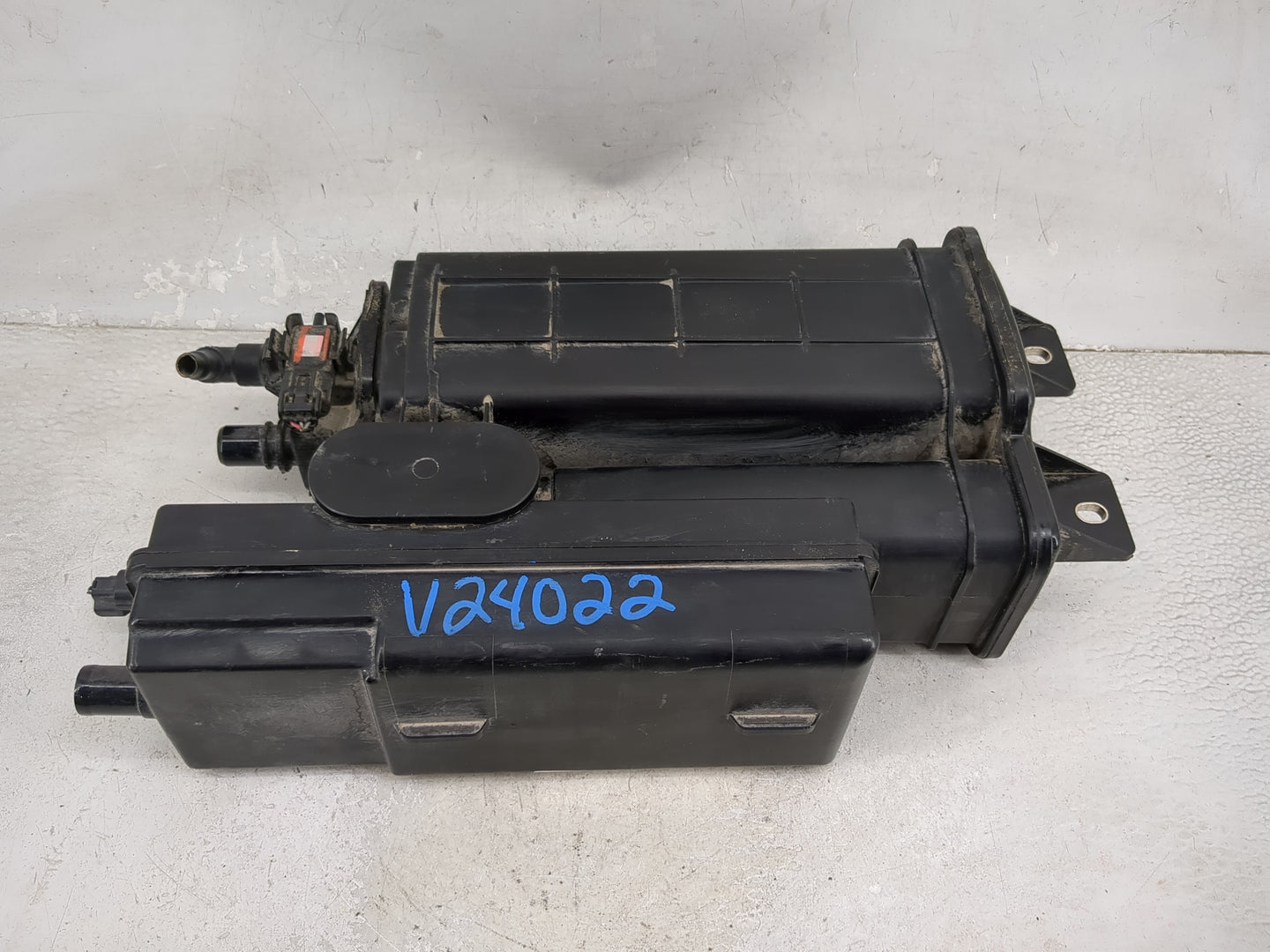 2015 Honda Cr-v Fuel Vapor Charcoal Canister 1476931 - Oemusedautoparts1.com