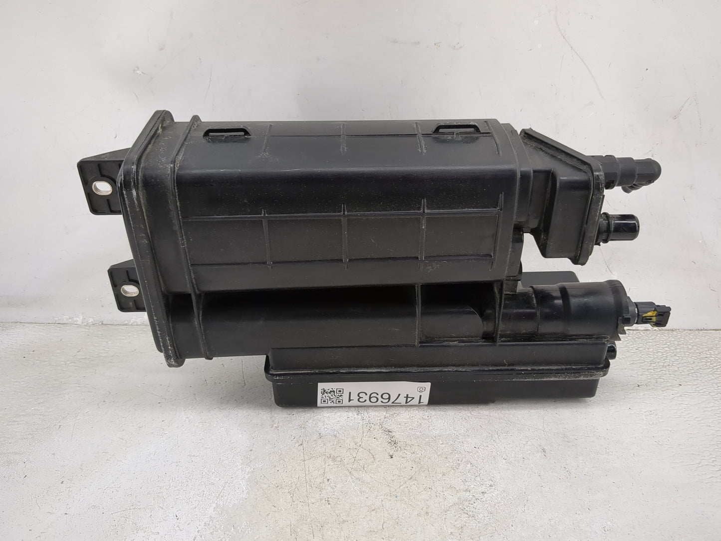 2015 Honda Cr-v Fuel Vapor Charcoal Canister 1476931 - Oemusedautoparts1.com