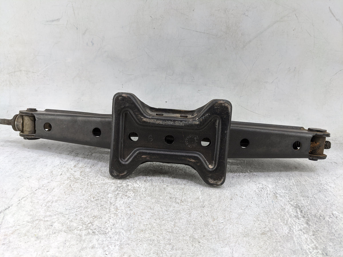 2015 Honda Cr-v Spare Scissor Car Jack Black - Oemusedautoparts1.com