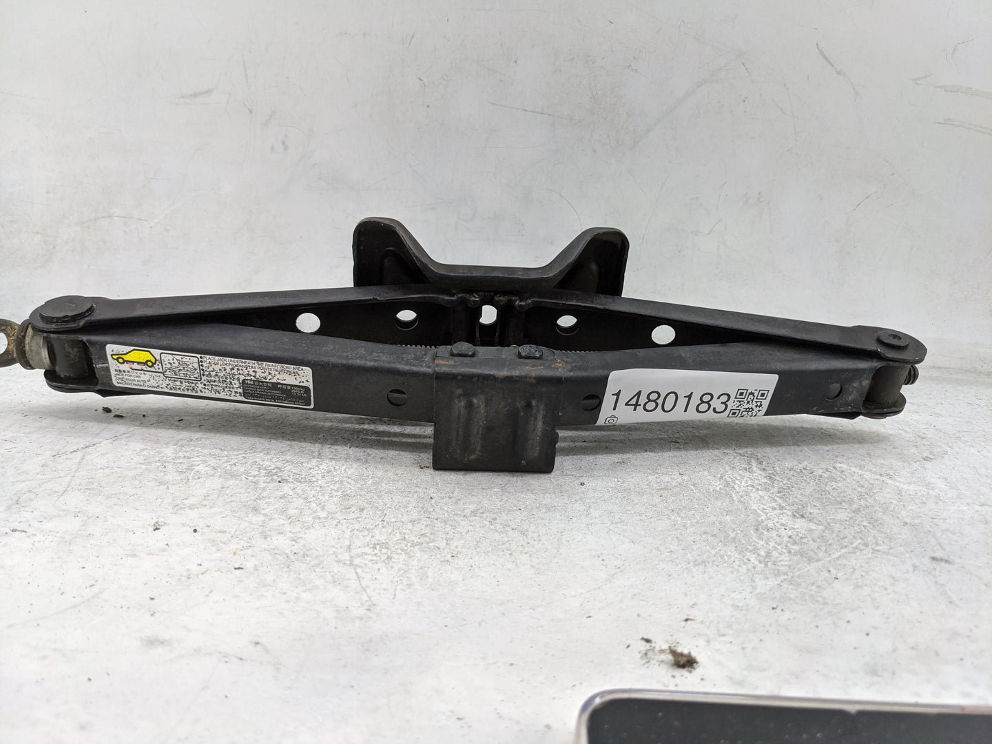 2015 Honda Cr-v Spare Scissor Car Jack 1480183 - Oemusedautoparts1.com