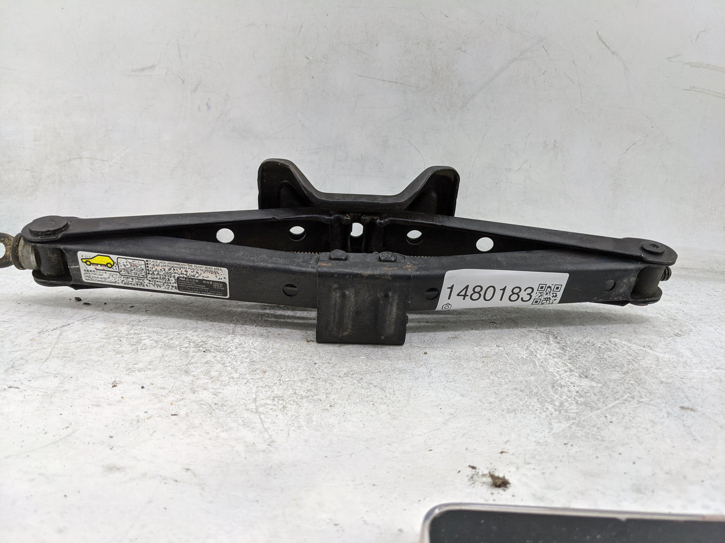 2015 Honda Cr-v Spare Scissor Car Jack 1480183 - Oemusedautoparts1.com