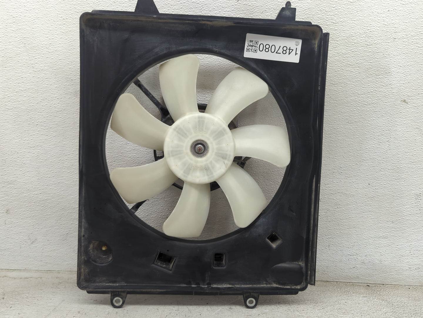 2015-2016 Honda Cr-V Electric Radiator Cooling Fan Motor Assembly Fits Fits 2015 2016 OEM Used Auto Parts - Oemusedautoparts