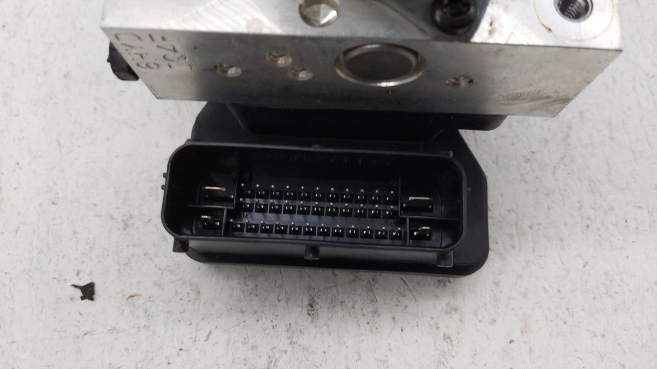 2015-2016 Honda Cr-V ABS Pump Control Module Replacement P/N:58920-1R460 Fits Fits 2015 2016 OEM Used Auto Parts - Oemusedau