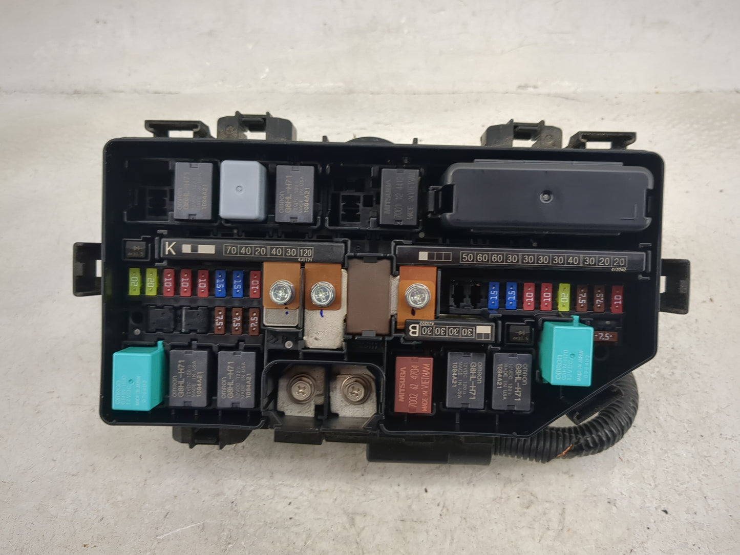 2015-2016 Honda Cr-V Fusebox Fuse Box Panel Relay Module P/N:311120141126 Fits Fits 2015 2016 OEM Used Auto Parts - Oemuseda