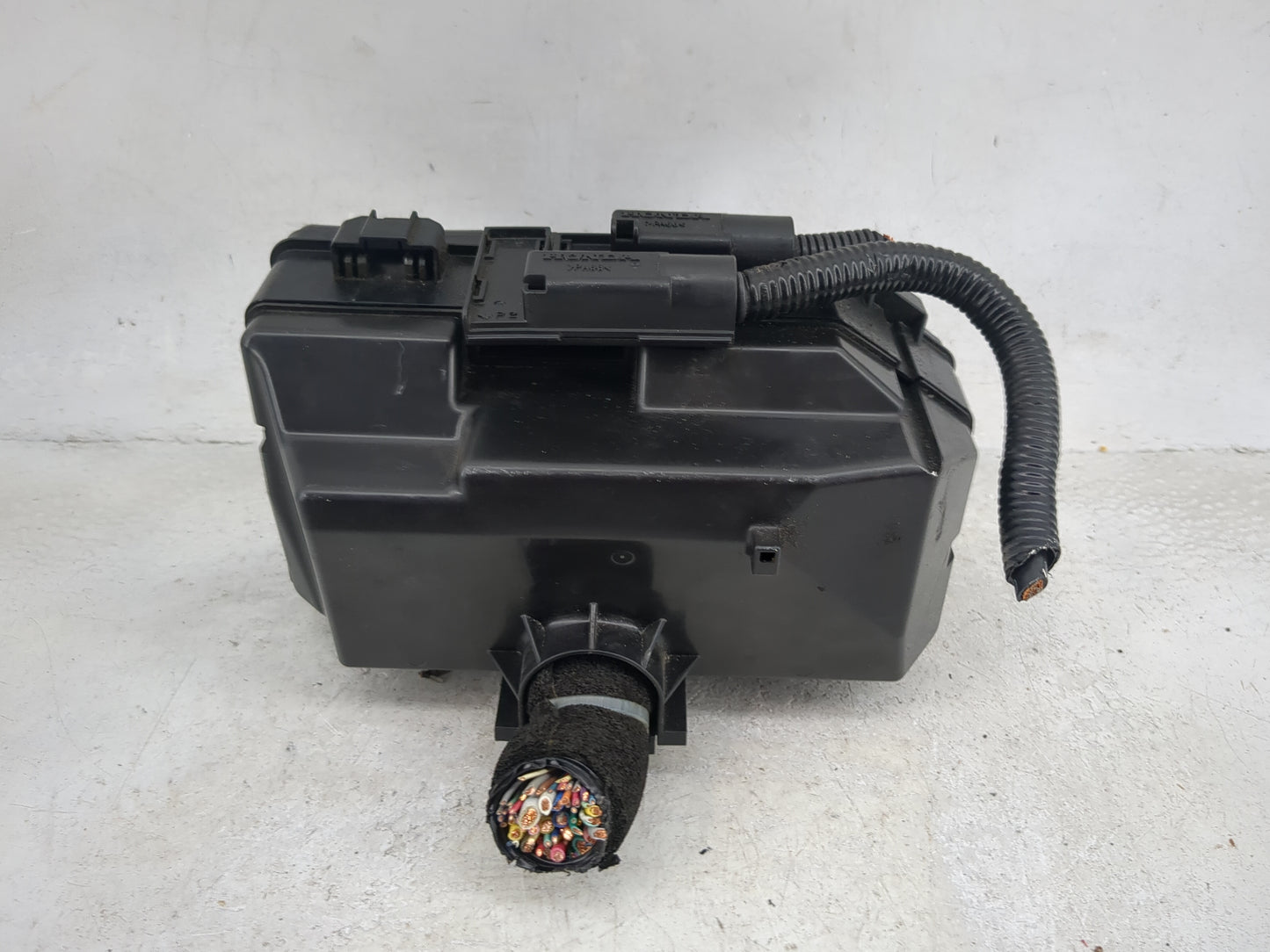 2015-2016 Honda Cr-V Fusebox Fuse Box Panel Relay Module P/N:311120141126 Fits Fits 2015 2016 OEM Used Auto Parts - Oemuseda