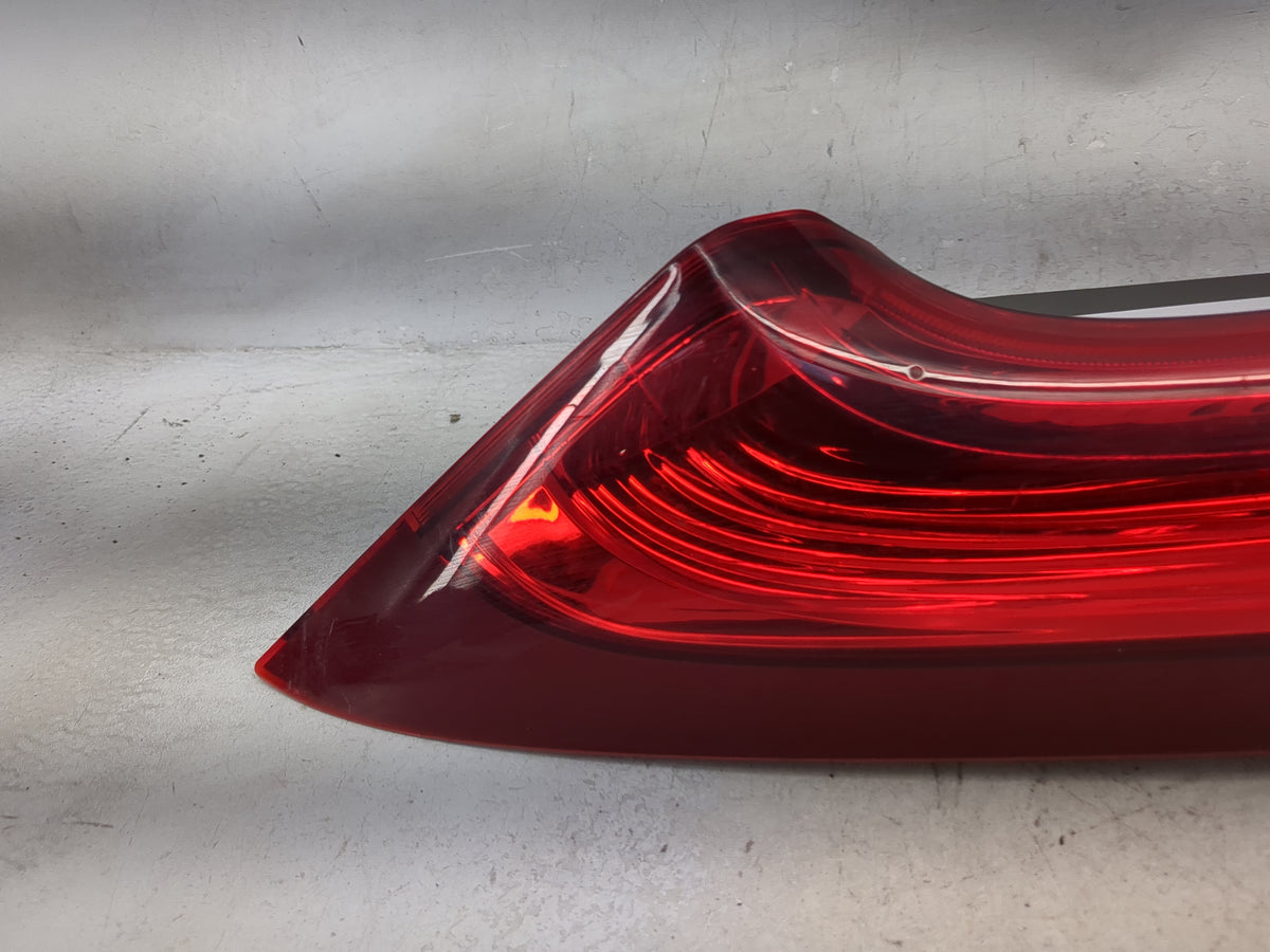 2015-2016 Honda Cr-v Passenger Right Side Deck Lid Mounted Tail Light 1512060 - Oemusedautoparts1.com
