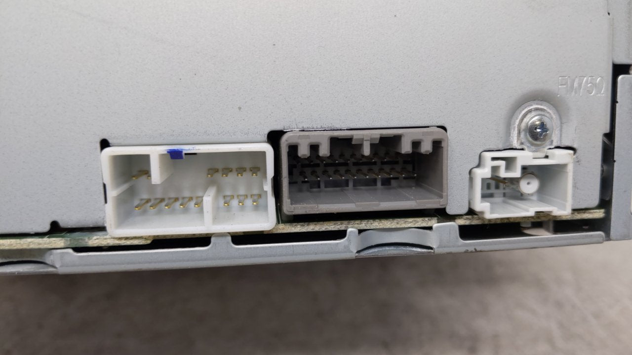 2015-2016 Honda Cr-v Am Fm Cd Player Radio Receiver - Oemusedautoparts1.com
