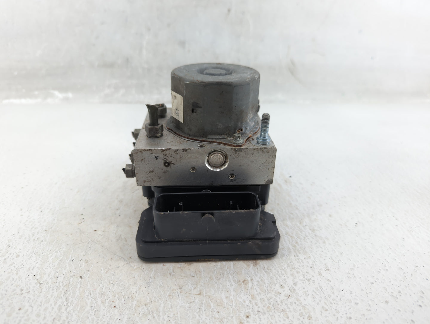 2015-2016 Honda Cr-V ABS Pump Control Module Replacement P/N:57110-T1W-A120-M1 Fits Fits 2015 2016 OEM Used Auto Parts - Oem