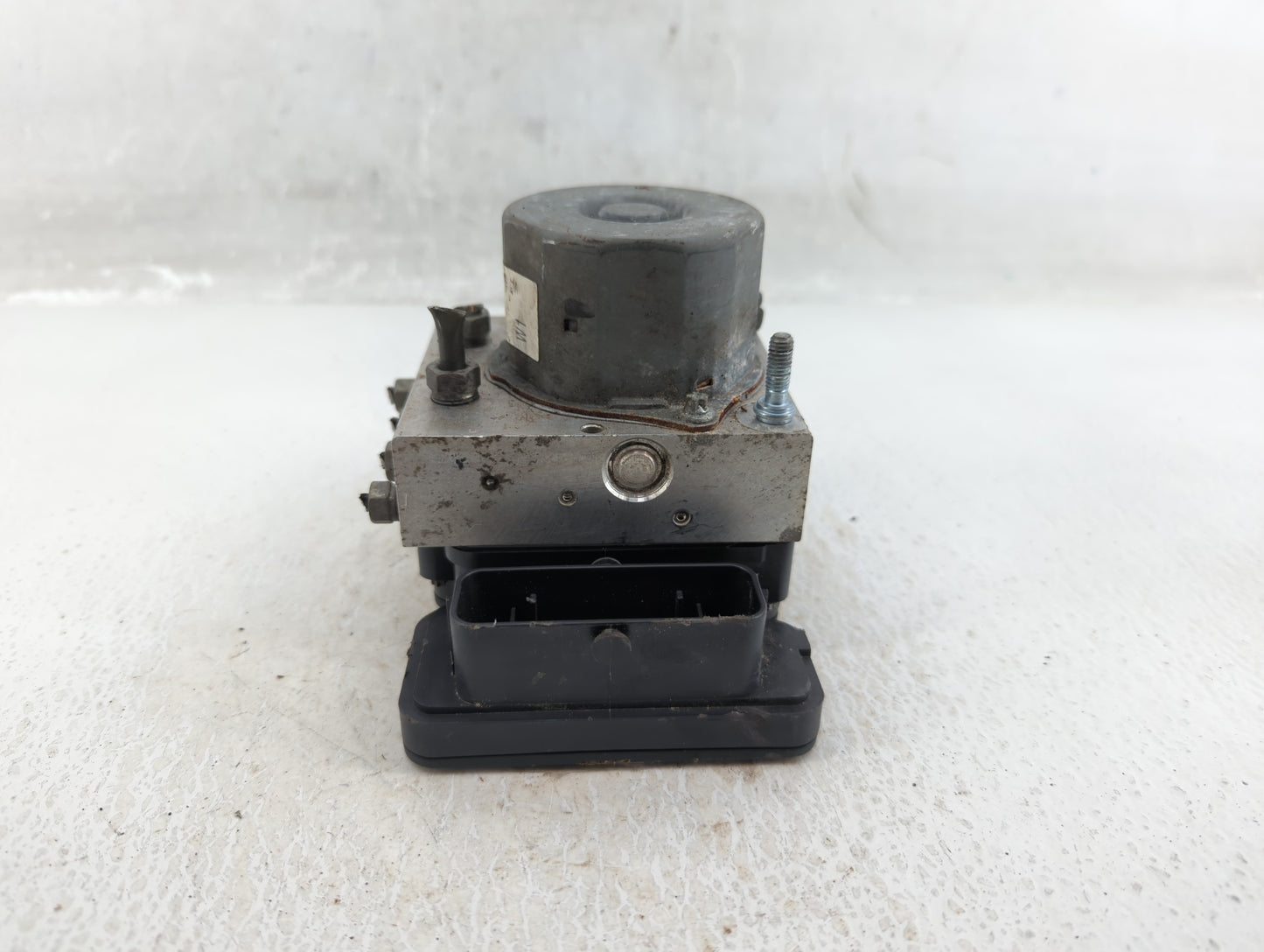 2015-2016 Honda Cr-V ABS Pump Control Module Replacement P/N:57110-T1W-A120-M1 Fits Fits 2015 2016 OEM Used Auto Parts - Oem