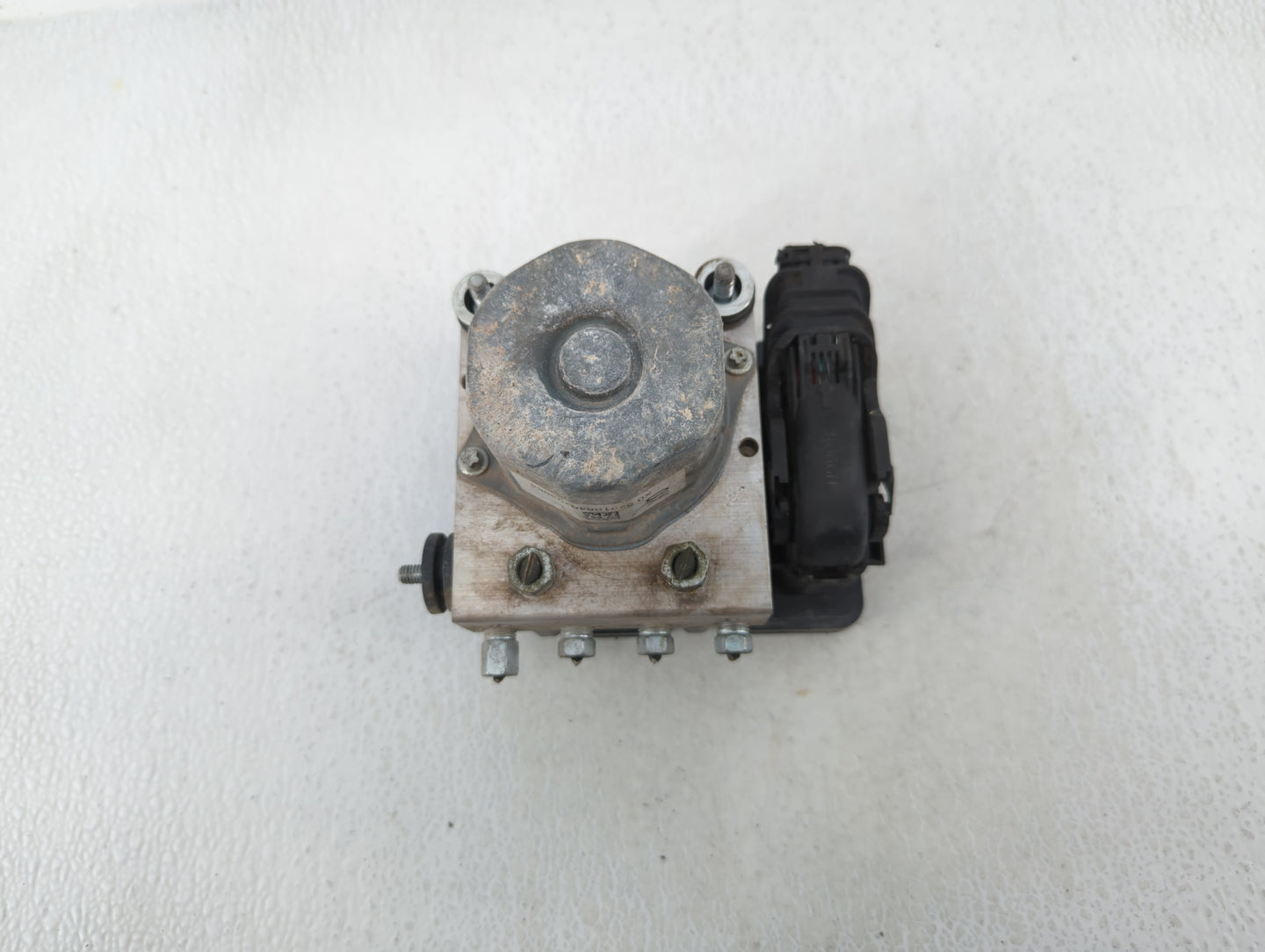 2015-2016 Honda Cr-V ABS Pump Control Module Replacement P/N:57110-T1X-A030-M1 269 684 Fits Fits 2015 2016 OEM Used Auto Par