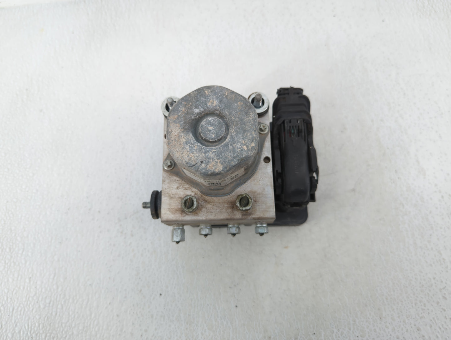 2015-2016 Honda Cr-V ABS Pump Control Module Replacement P/N:57110-T1X-A030-M1 269 684 Fits Fits 2015 2016 OEM Used Auto Par