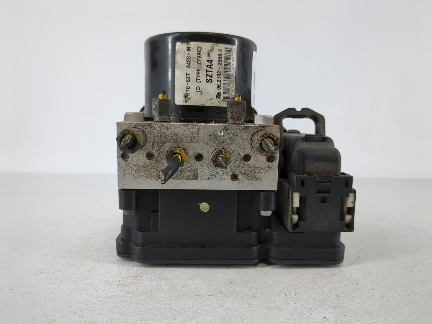 2013-2015 Honda Cr-Z ABS Pump Control Module Replacement P/N:57110-SZT-A420-M1 Fits Fits 2013 2014 2015 OEM Used Auto Parts 