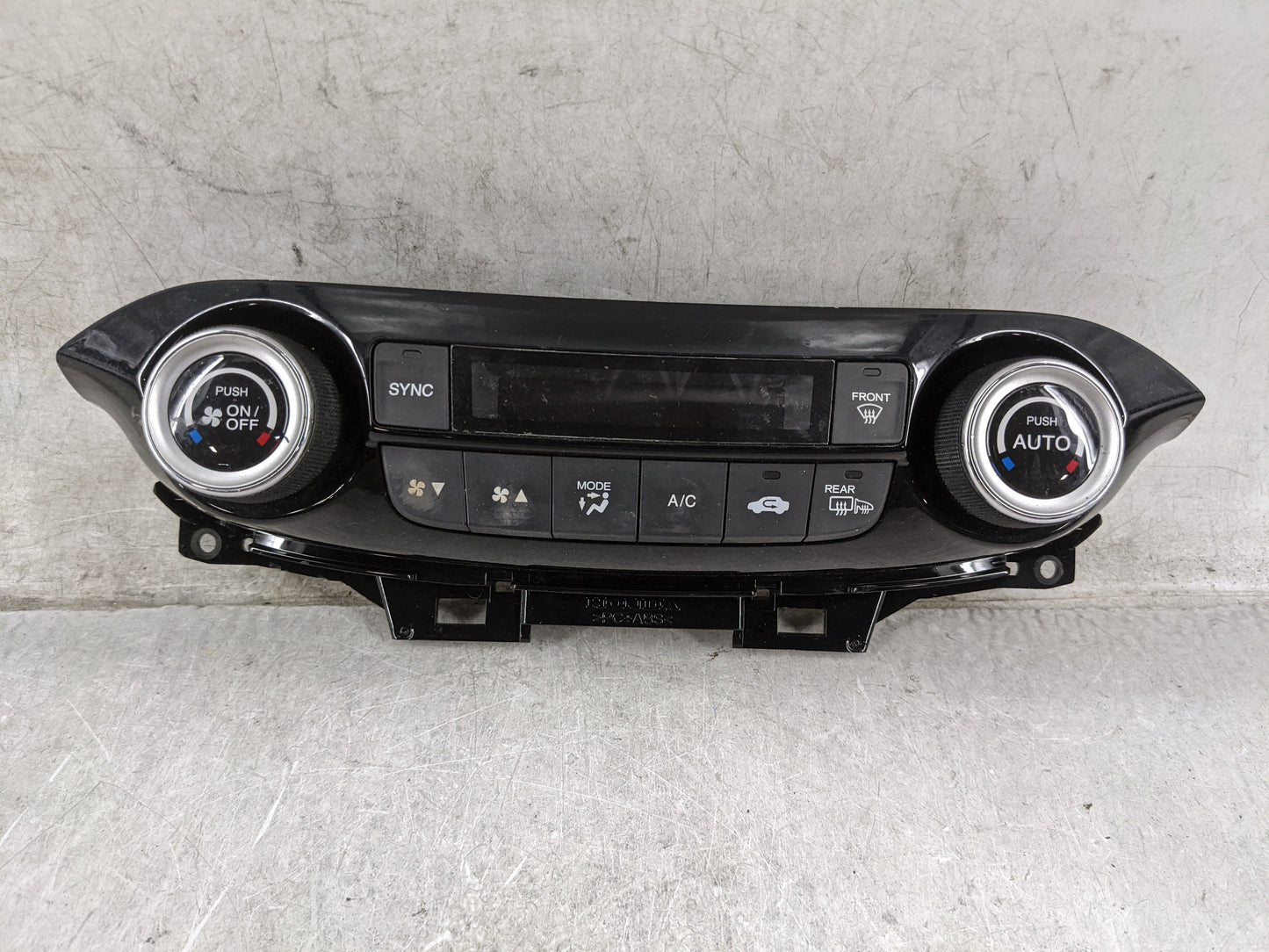 2015 Honda Crv Climate Control Module Temperature AC/Heater Replacement P/N:D0C67 Fits Fits 2016 OEM Used Auto Parts - Oemus
