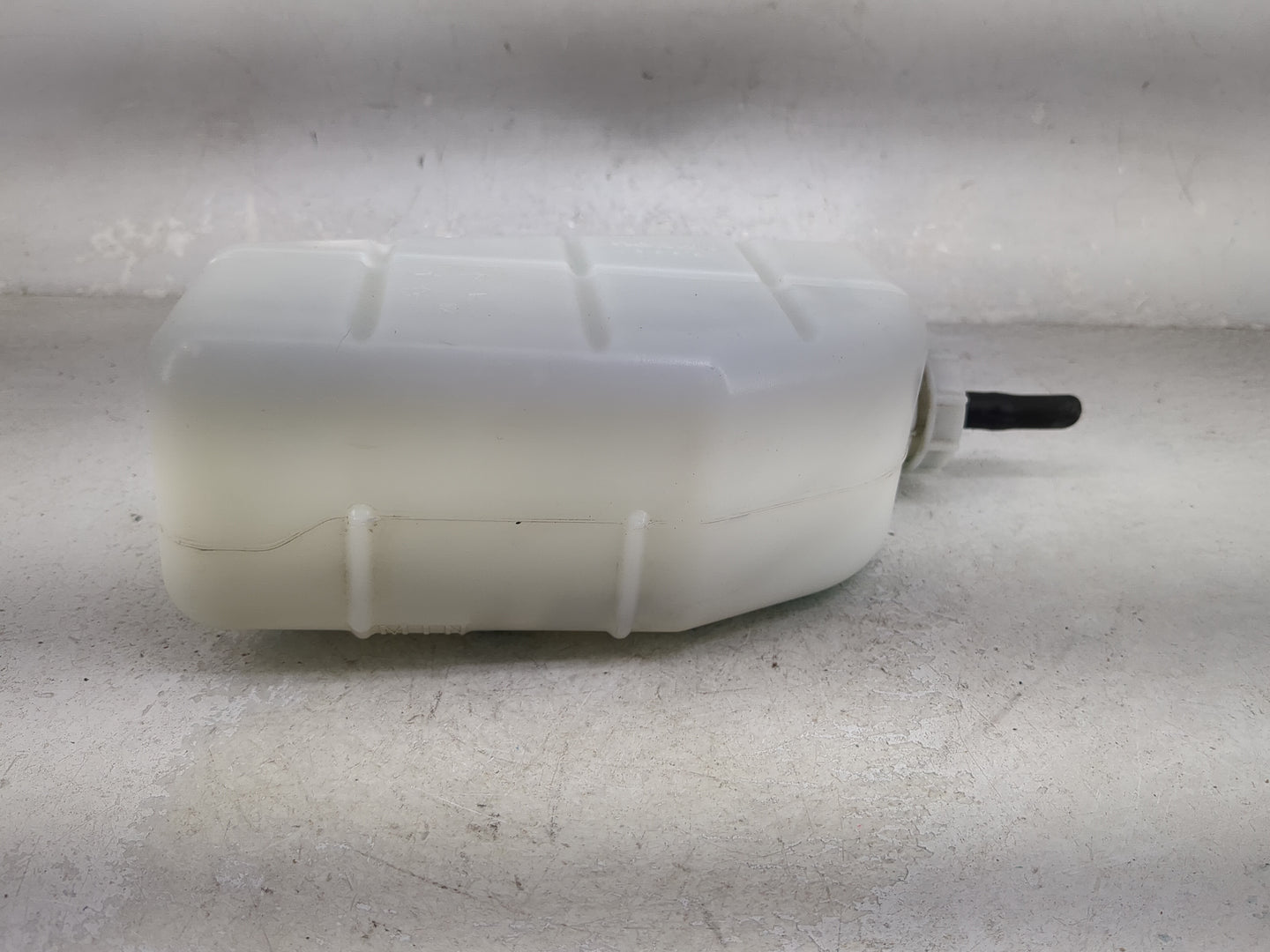 Honda Crv Radiator Coolant Overflow Expansion Tank Bottle 1477183 - Oemusedautoparts1.com