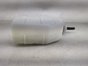 compare product Honda Crv Radiator Coolant Overflow Expansion Tank Bottle 1477183