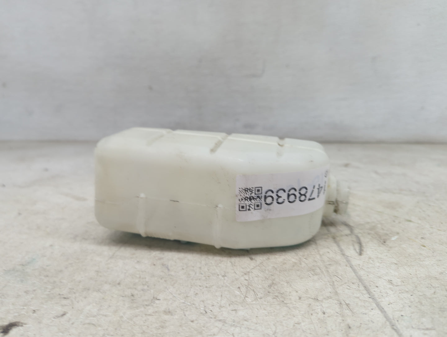 Honda Crv Radiator Coolant Overflow Expansion Tank Bottle 1478939 - Oemusedautoparts1.com