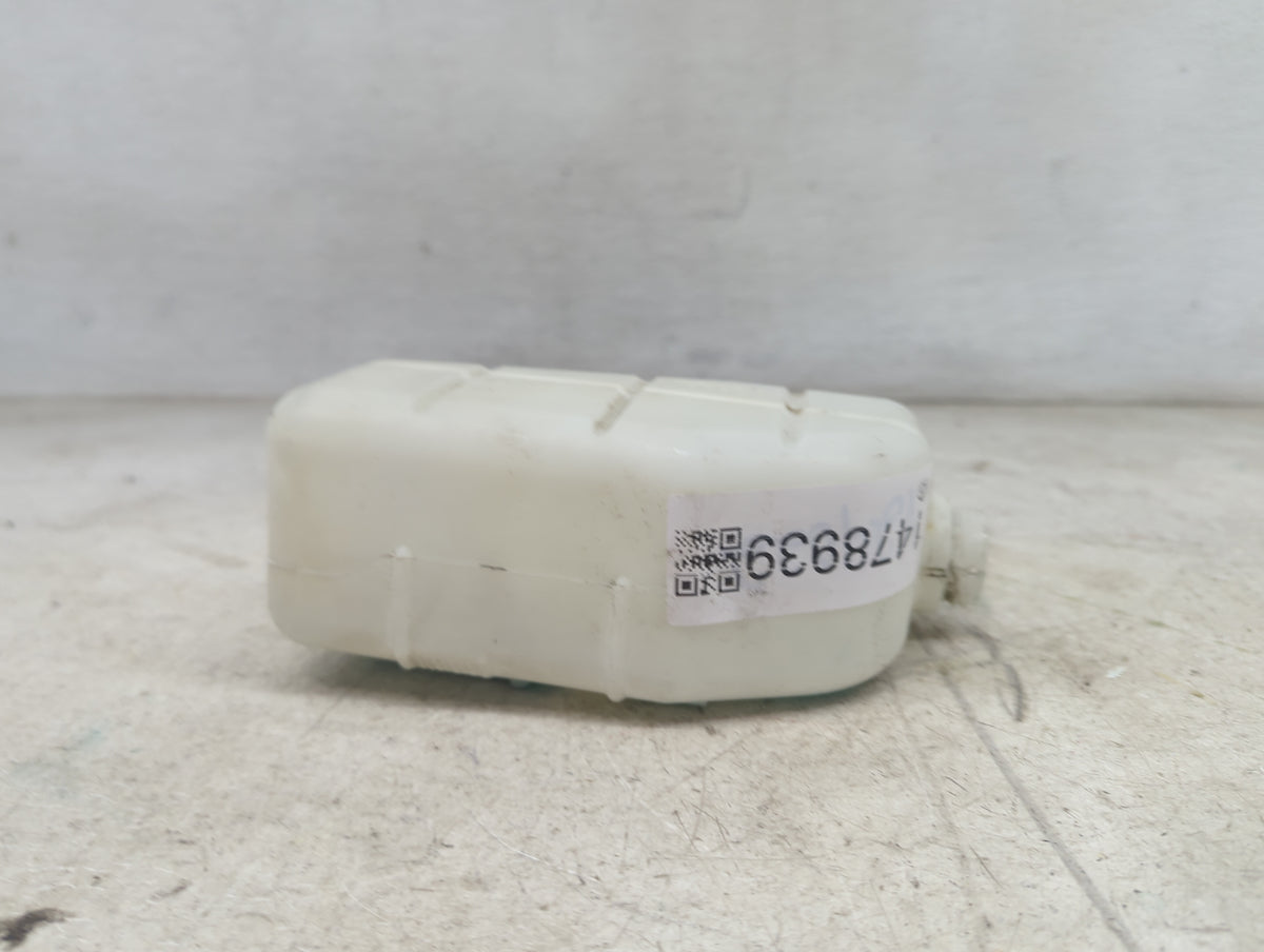 Honda Crv Radiator Coolant Overflow Expansion Tank Bottle 1478939 - Oemusedautoparts1.com