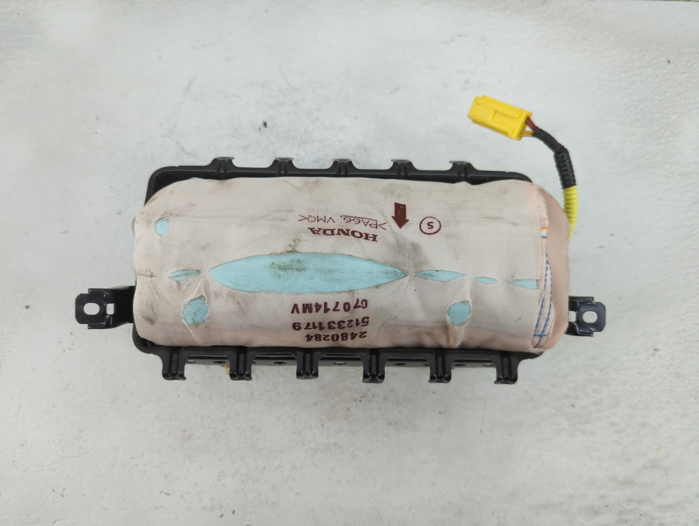 2015-2020 Honda Fit Air Bag Passenger Right Dashboard OEM P/N:77820T5RA80 Fits Fits 2015 2016 2017 2018 2019 2020 OEM Used A