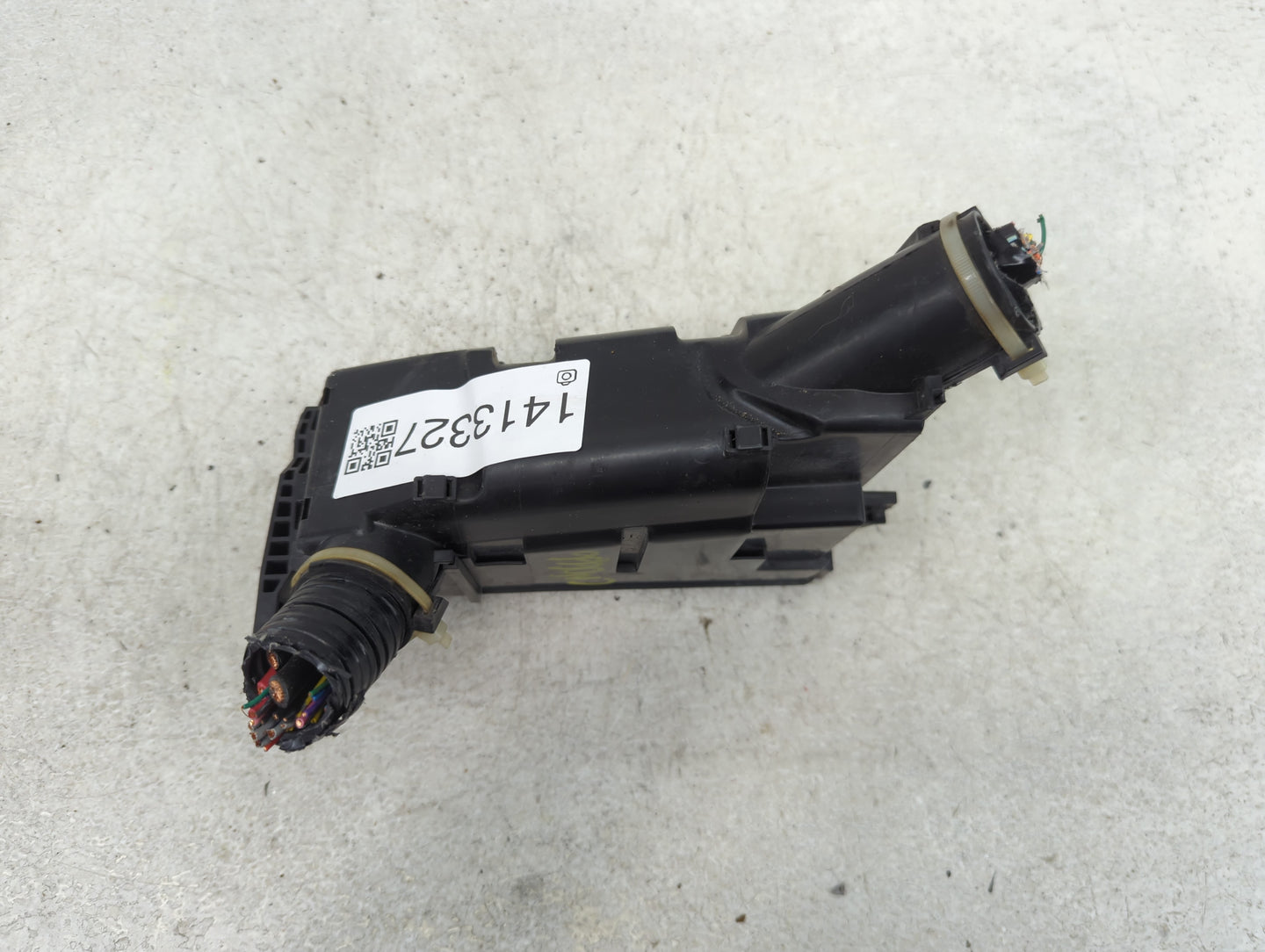 2015-2017 Honda Fit Fusebox Fuse Box Panel Relay Module Fits Fits 2015 2016 2017 OEM Used Auto Parts - Oemusedautoparts1.com