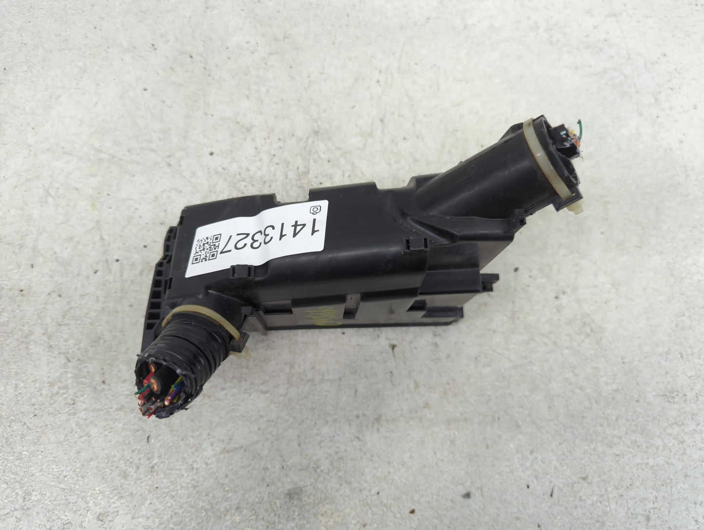 2015-2017 Honda Fit Fusebox Fuse Box Panel Relay Module Fits Fits 2015 2016 2017 OEM Used Auto Parts - Oemusedautoparts1.com