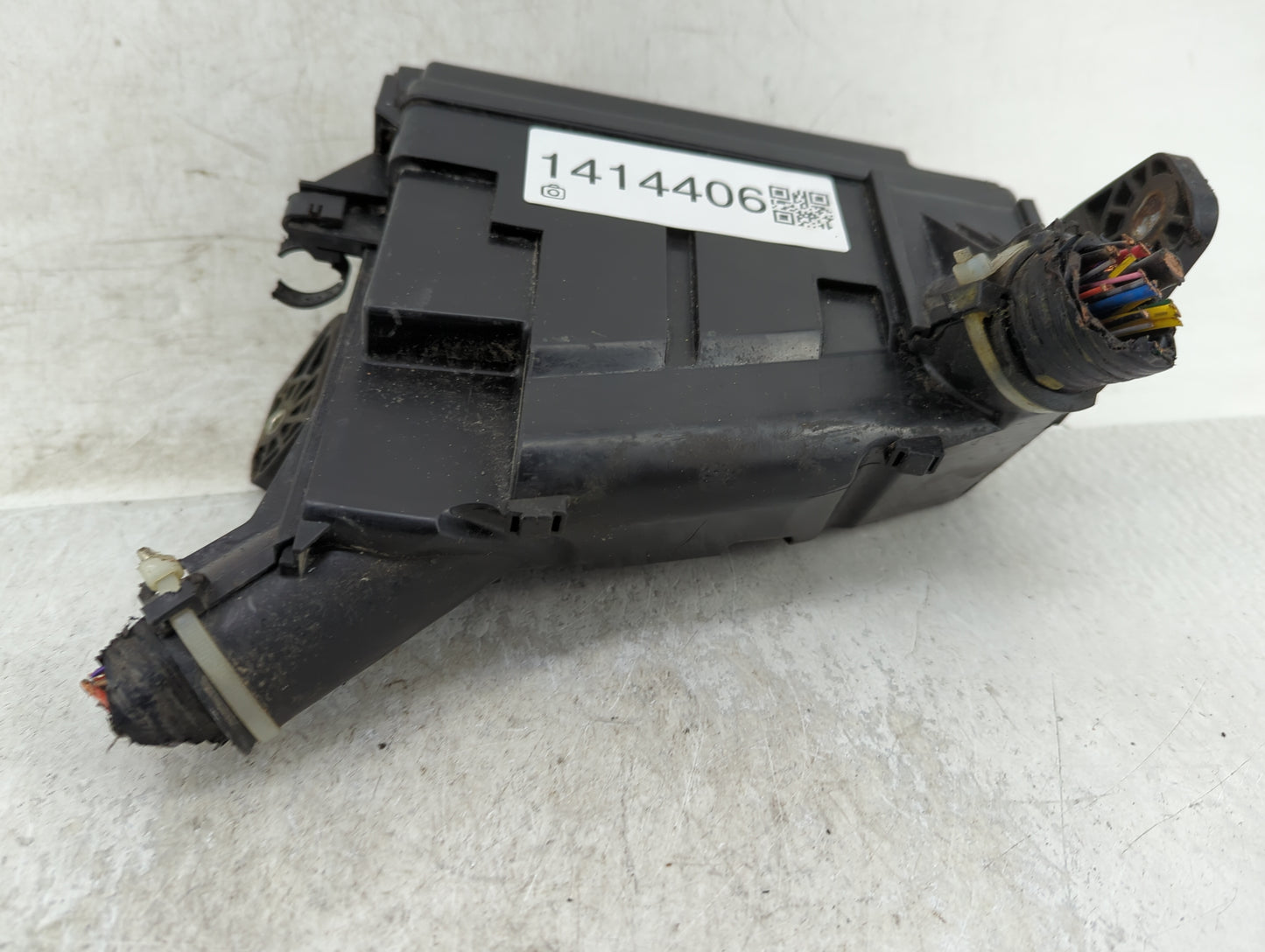 2015-2016 Honda Fit Fusebox Fuse Box Panel Relay Module Fits Fits 2015 2016 OEM Used Auto Parts - Oemusedautoparts1.com