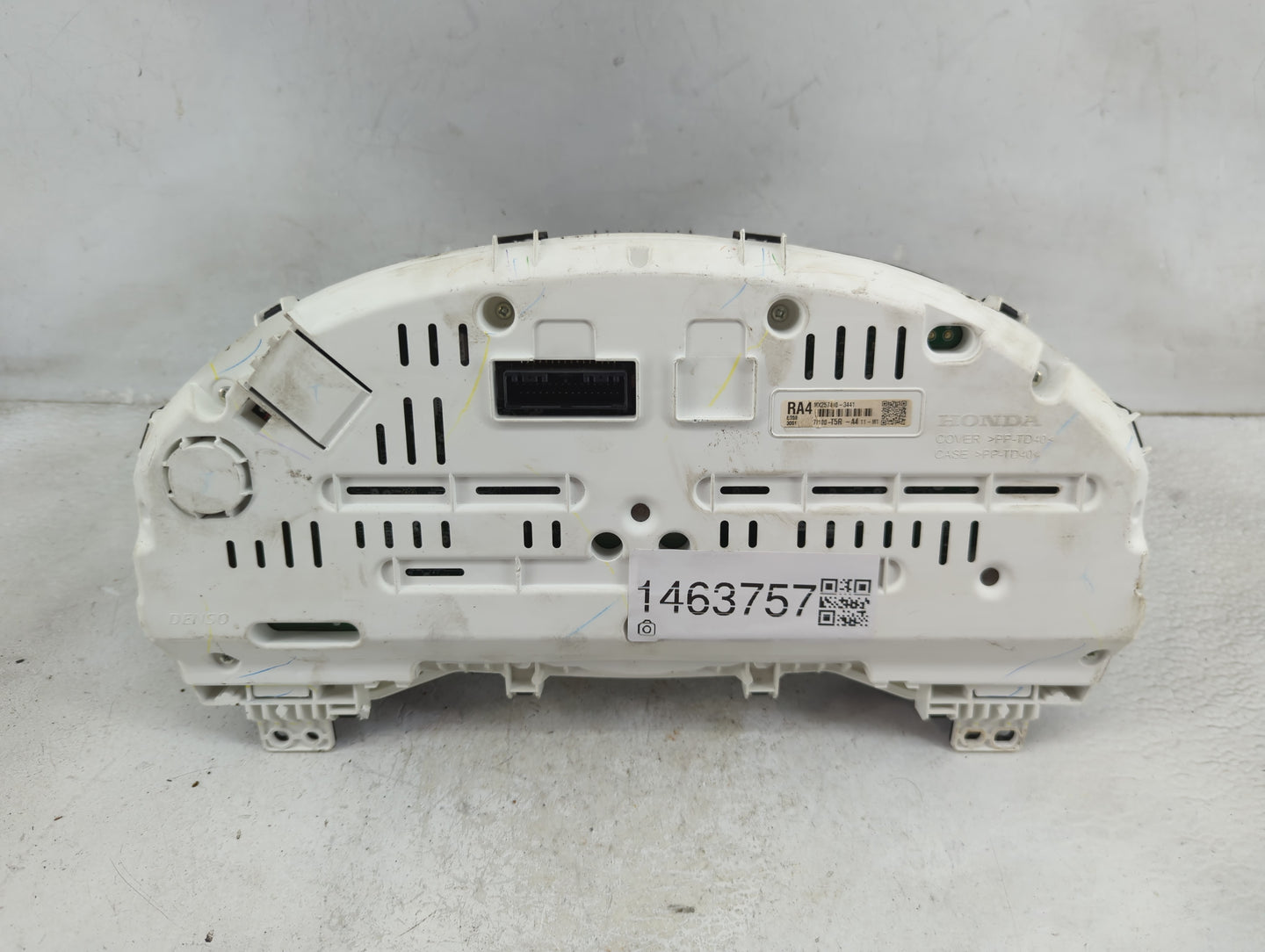 2015-2017 Honda Fit Instrument Cluster Speedometer Gauges P/N:78100-T5R-A4 MX257400-3441 Miles:151K Fits Fits 2015 2016 2017