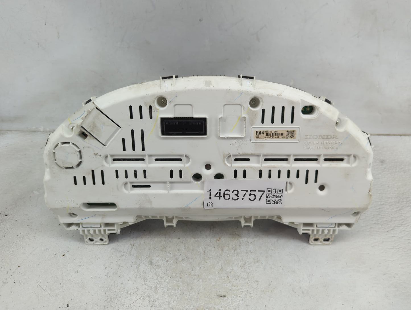 2015-2017 Honda Fit Instrument Cluster Speedometer Gauges P/N:78100-T5R-A4 MX257400-3441 Miles:151K Fits Fits 2015 2016 2017