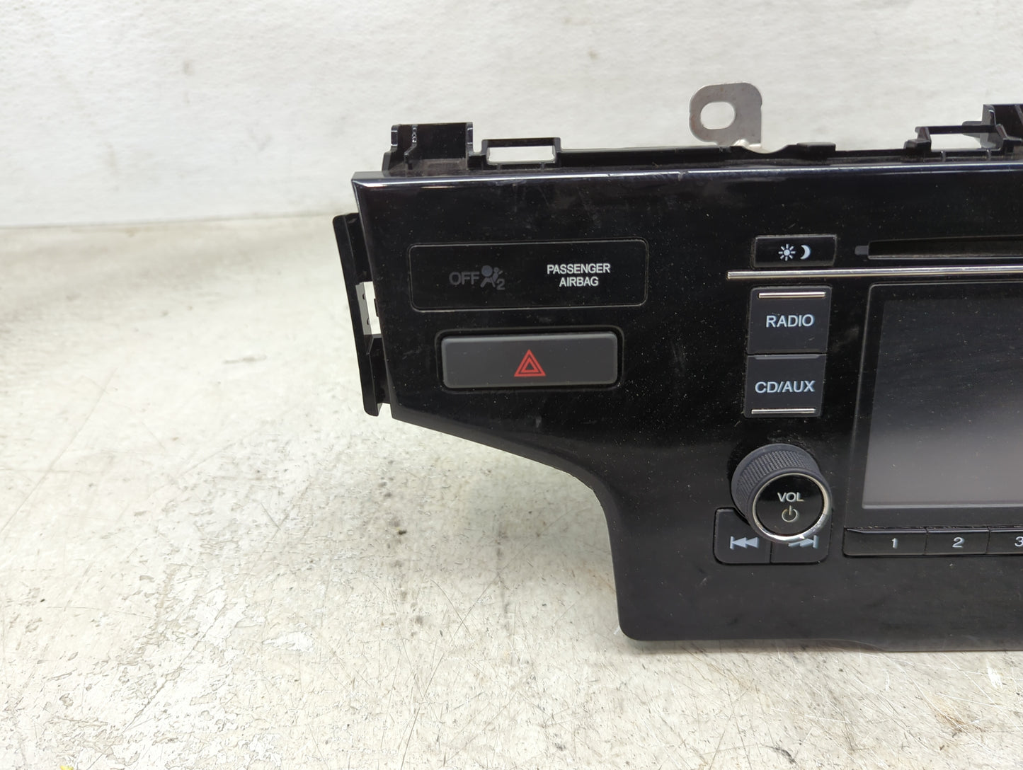 2015-2019 Honda Fit Radio AM FM Cd Player Receiver Replacement P/N:39100-T5R-A712-M1 CV-VH03E0GX Fits OEM Used Auto Parts - 