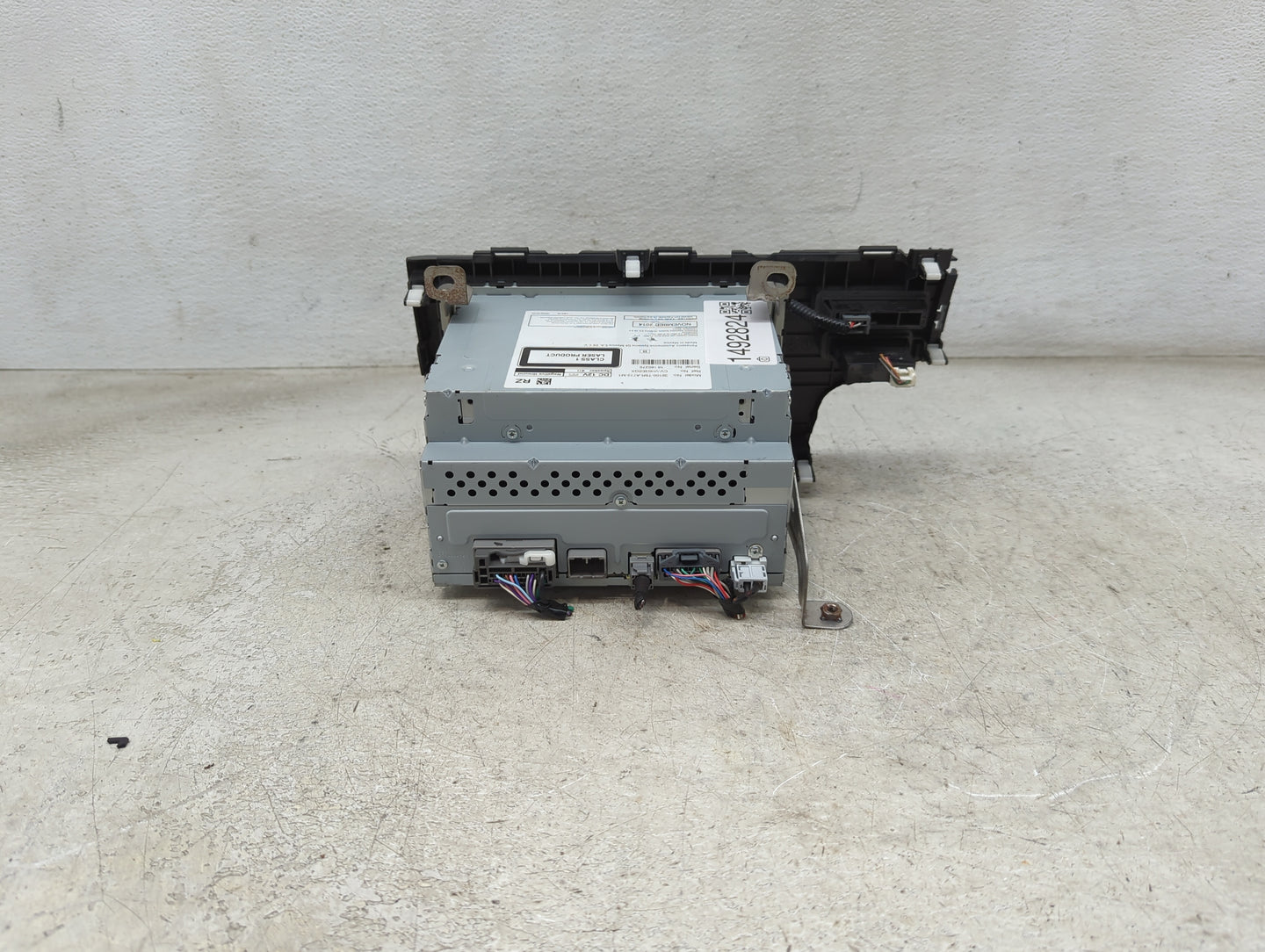 2015-2019 Honda Fit Radio AM FM Cd Player Receiver Replacement P/N:39100-T5R-A712-M1 CV-VH03E0GX Fits OEM Used Auto Parts - 