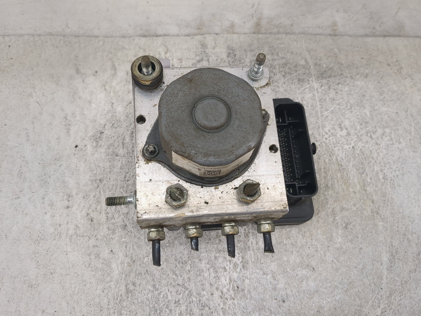 2015-2016 Honda Fit ABS Pump Control Module Replacement P/N:57110-T5R-A012-M1 T5RA0, 5A0AK Fits Fits 2015 2016 OEM Used Auto