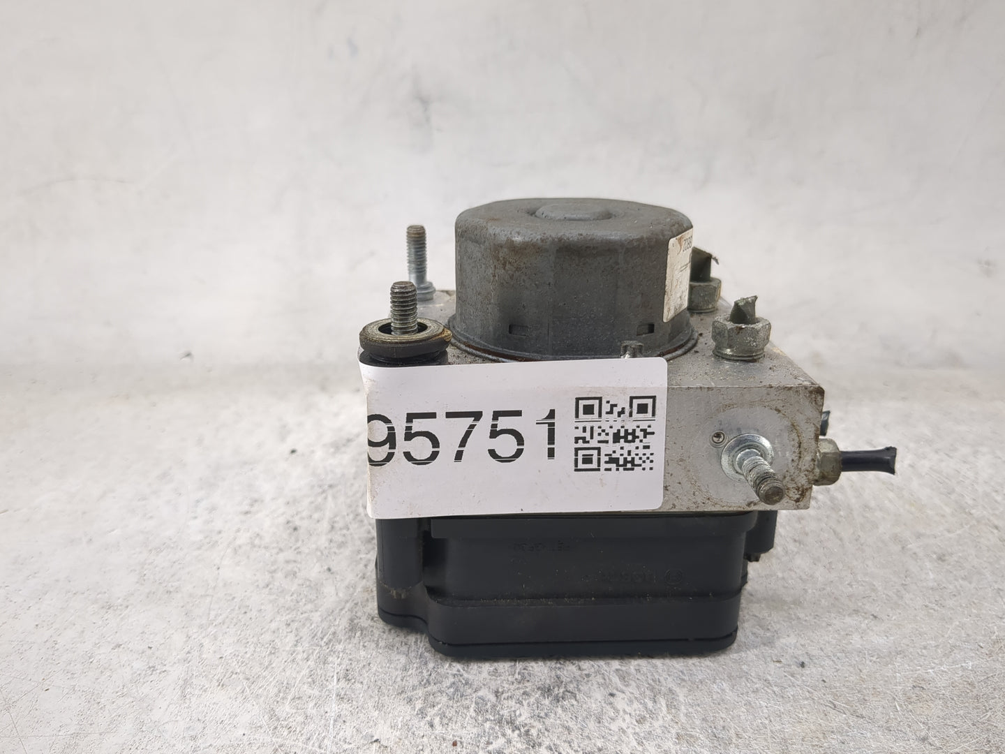 2015-2016 Honda Fit ABS Pump Control Module Replacement P/N:57110-T5R-A012-M1 T5RA0, 5A0AK Fits Fits 2015 2016 OEM Used Auto