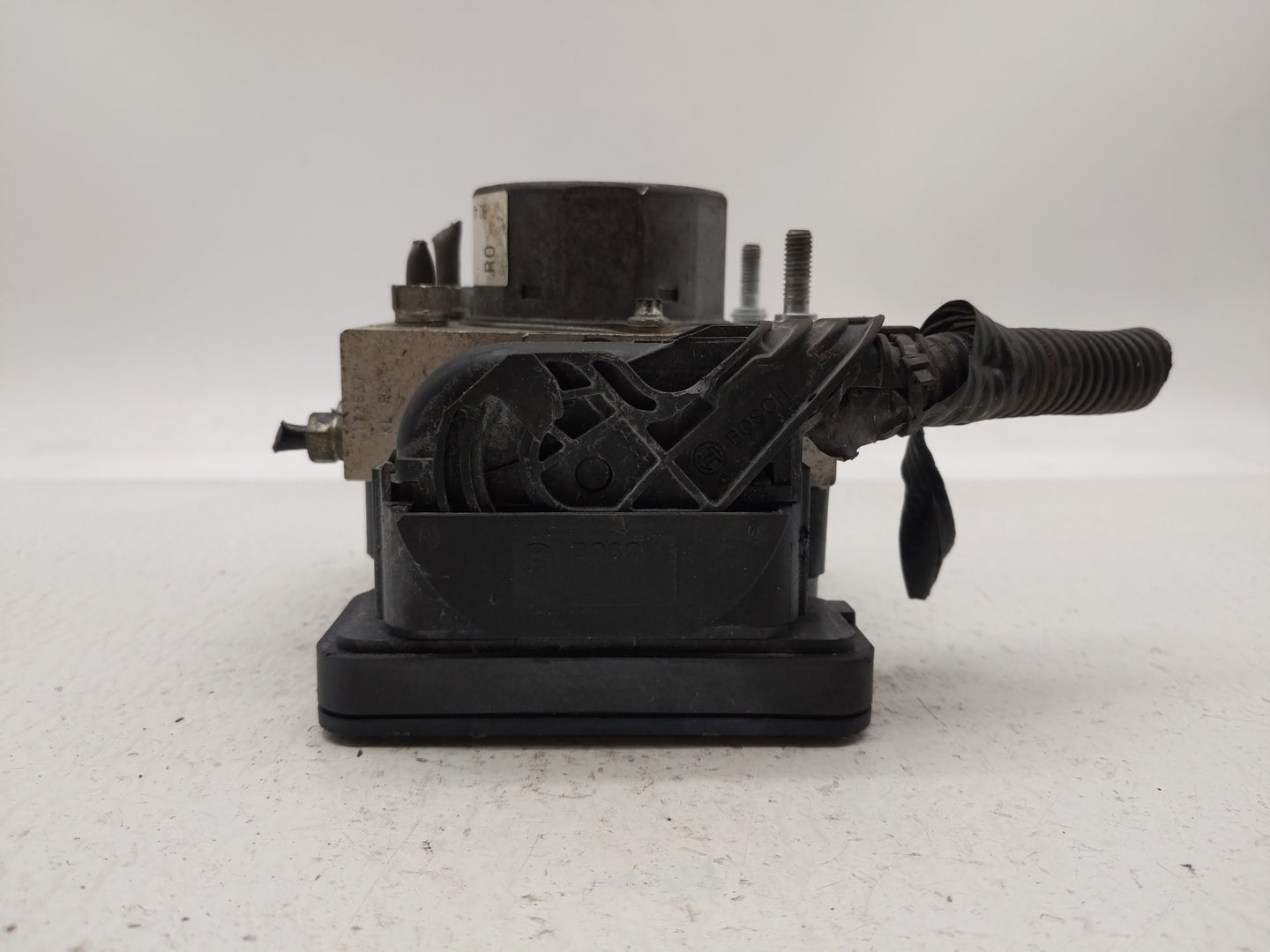 2015-2016 Honda Fit ABS Pump Control Module Replacement P/N:57110-T5R-A012-M1 57110-T5R-A020-M1 Fits Fits 2015 2016 OEM Used