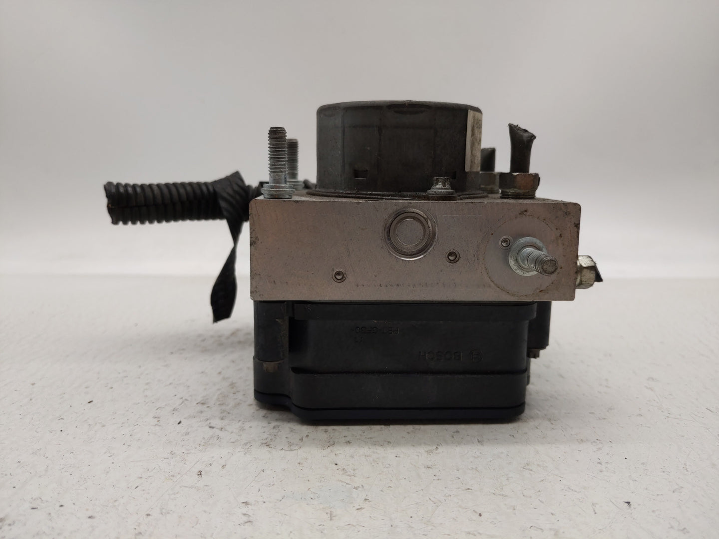 2015-2016 Honda Fit ABS Pump Control Module Replacement P/N:57110-T5R-A012-M1 57110-T5R-A020-M1 Fits Fits 2015 2016 OEM Used