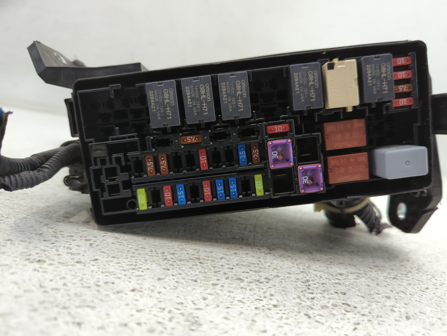 2015-2017 Honda Fit Fusebox Fuse Box Panel Relay Module P/N:G8HL-H71 2284A21 Fits Fits 2015 2016 2017 OEM Used Auto Parts - 