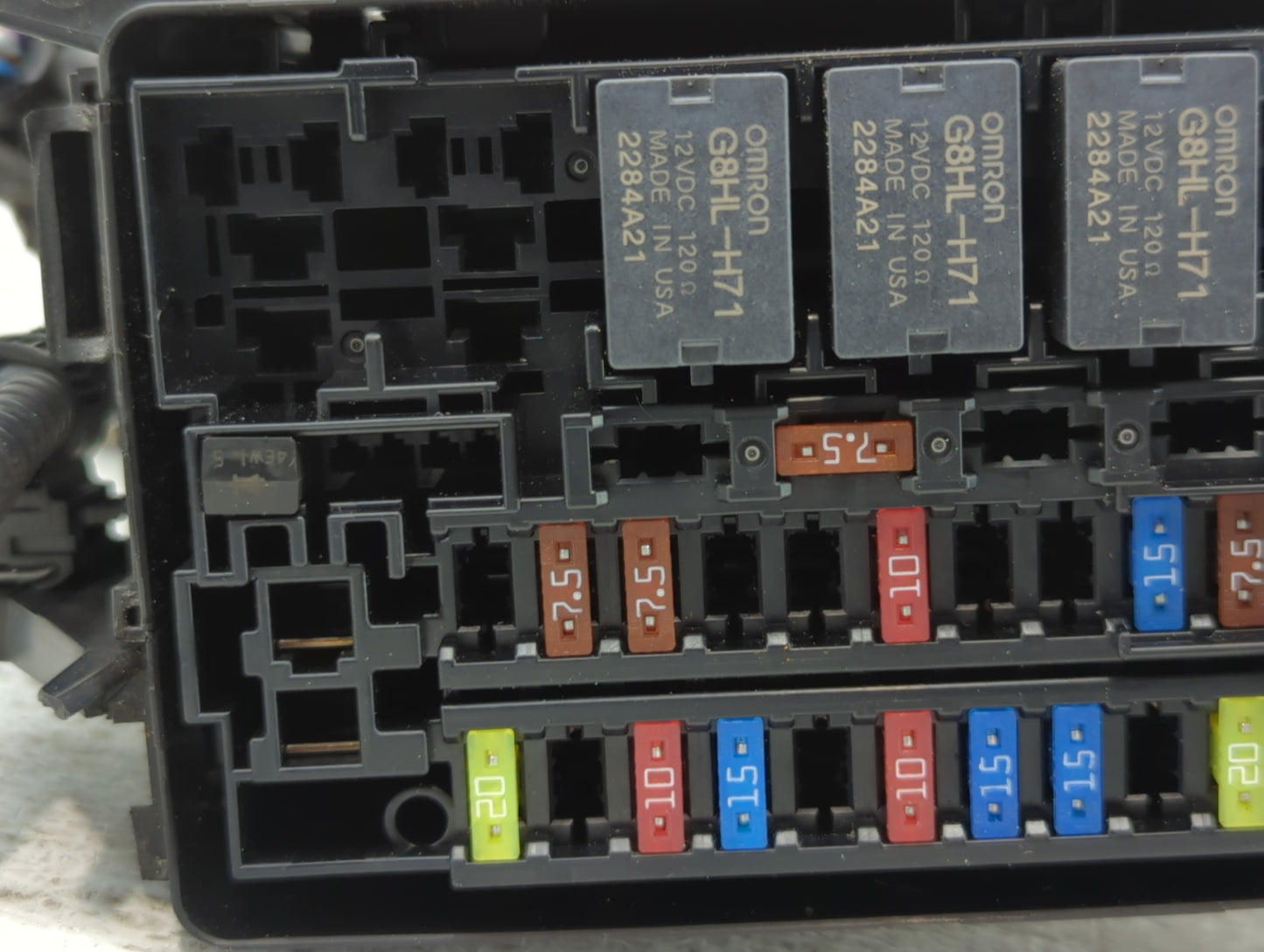 2015-2017 Honda Fit Fusebox Fuse Box Panel Relay Module P/N:G8HL-H71 2284A21 Fits Fits 2015 2016 2017 OEM Used Auto Parts - 