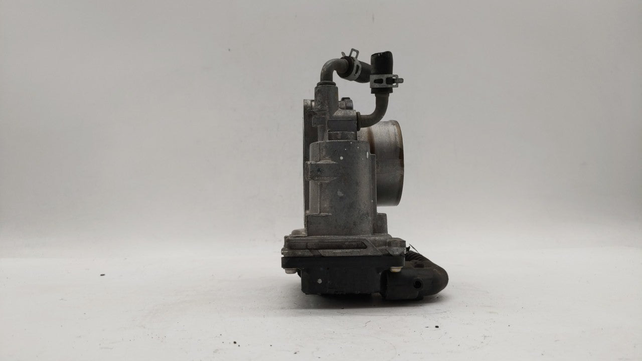 2016-2019 Honda Hr-V Throttle Body P/N:GMF3B Fits Fits 2012 2013 2014 2015 2016 2017 2018 2019 OEM Used Auto Parts - Oemused