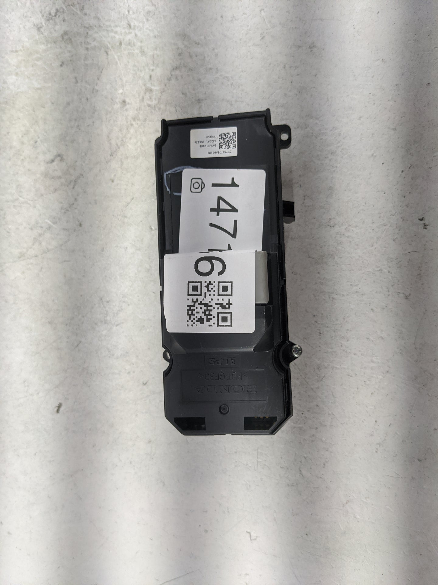 2015 Honda Jazz Master Power Window Switch Replacement Driver Side Left P/N:35750-T5A-J013-M1 Fits OEM Used Auto Parts - Oem
