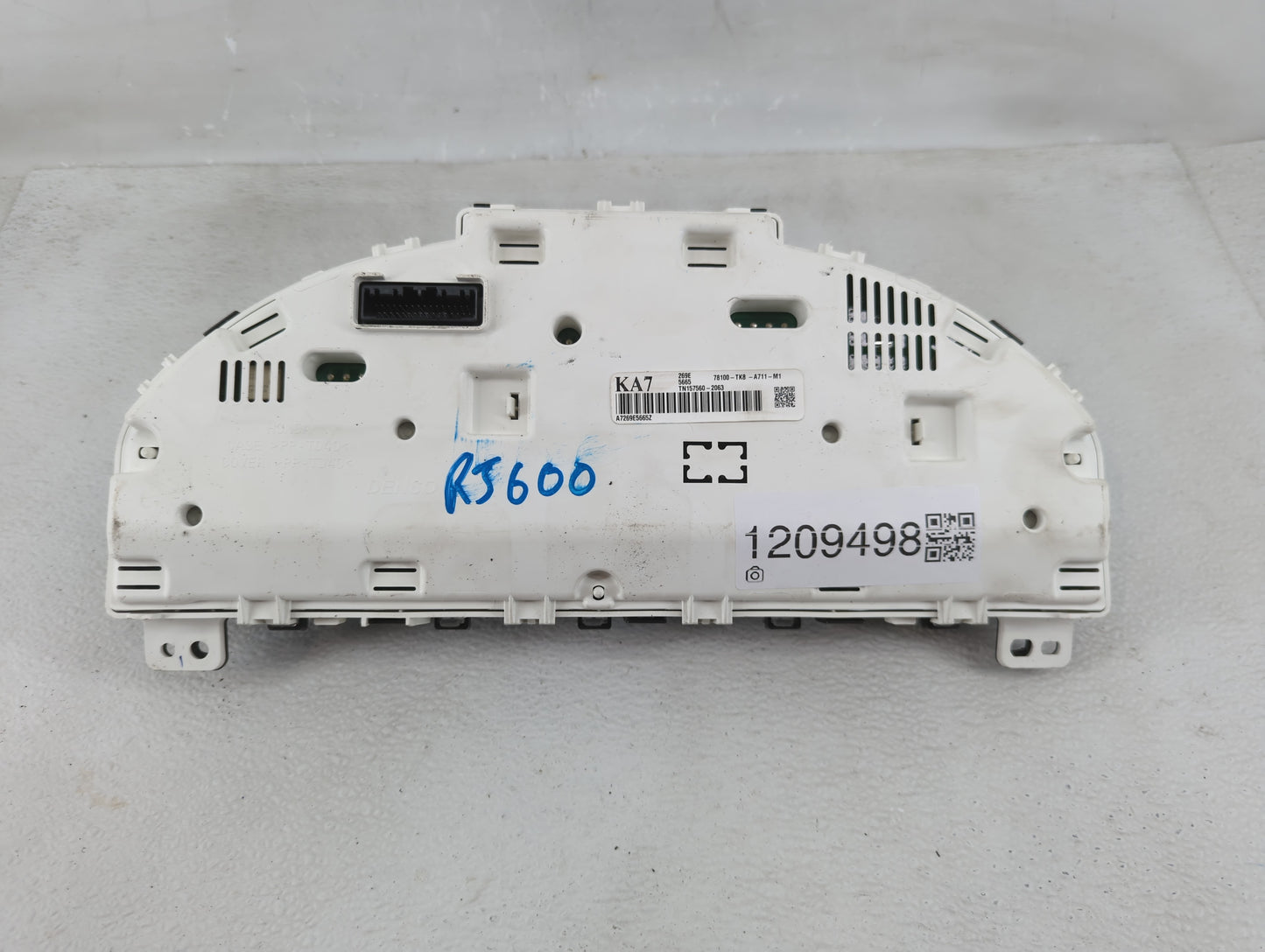 2014-2017 Honda Odyssey Instrument Cluster Speedometer Gauges P/N:78100-TK8-A711-M1 Fits Fits 2014 2015 2016 2017 OEM Used A