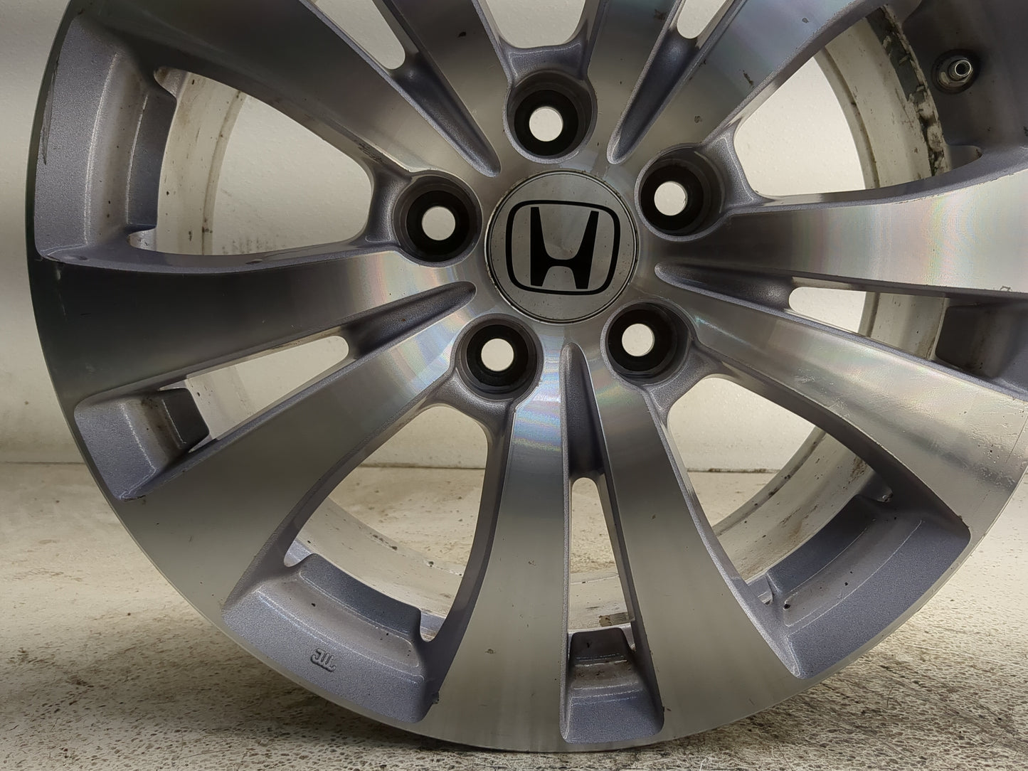 2014-2017 Honda Odyssey Oem Wheel Rim - Oemusedautoparts1.com