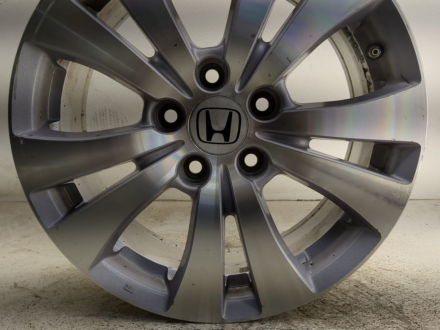 2014-2017 Honda Odyssey Oem Wheel Rim - Oemusedautoparts1.com